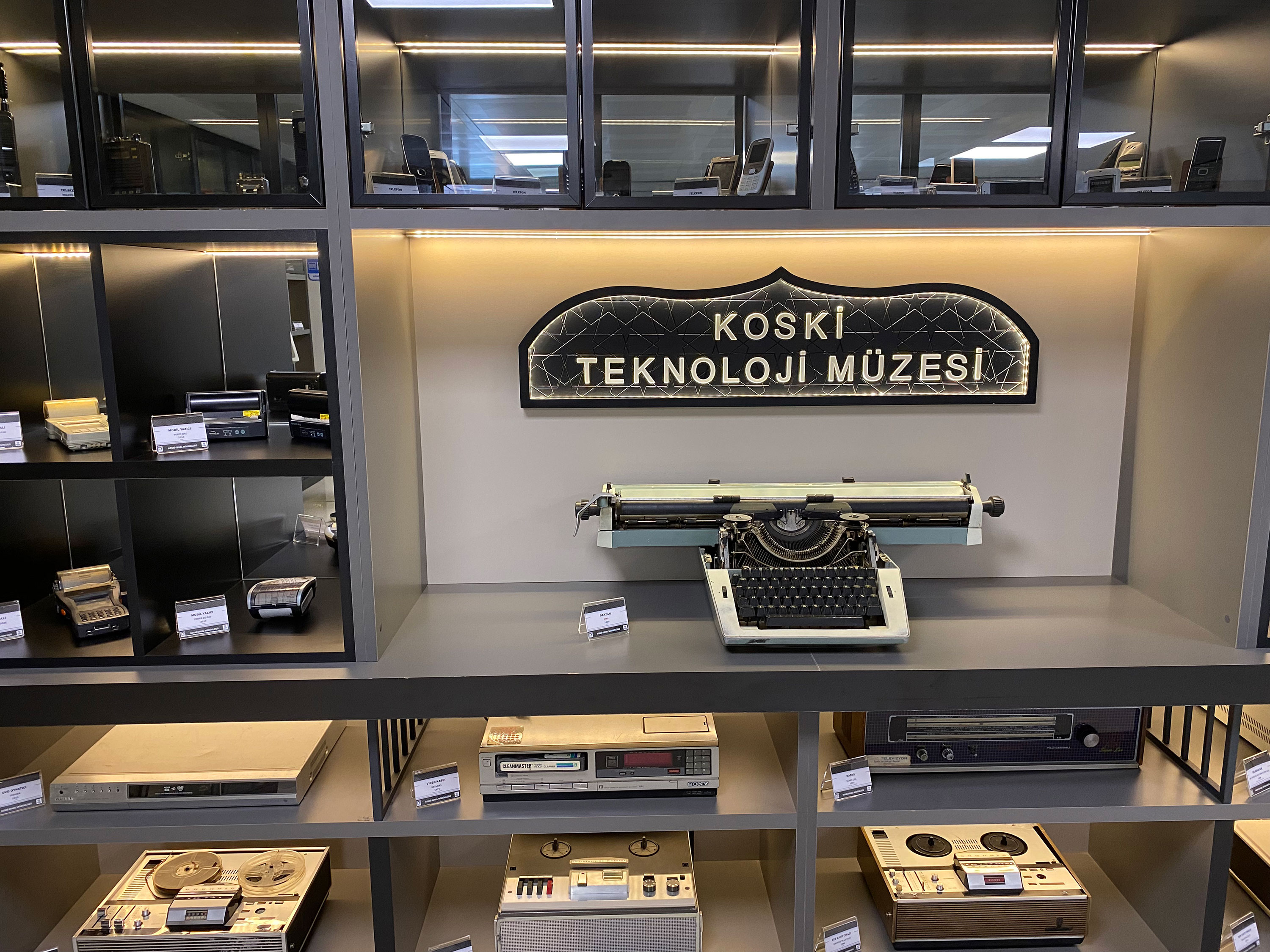 KOSKİ TEKNOLOJİ MÜZESİ MERAKLILARINI GEÇMİŞE GÖTÜRÜYOR