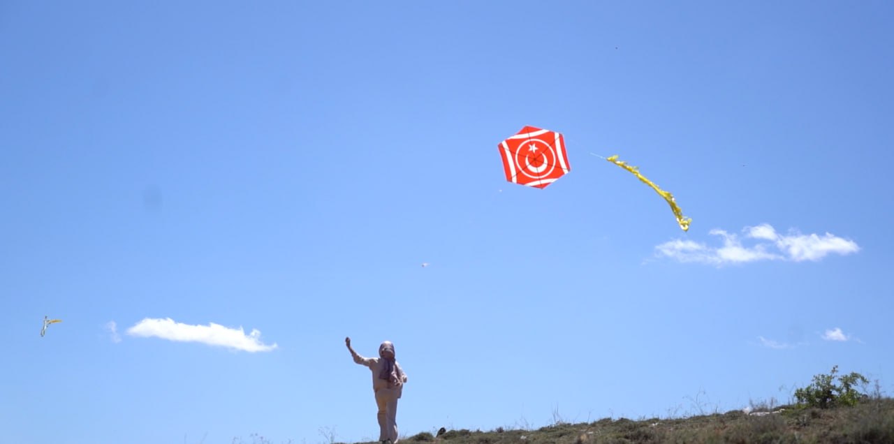 BİLGEHANE ÖĞRENCİLERİ 23 NİSAN’I UÇURTMA ŞENLİĞİ’YLE KUTLADI