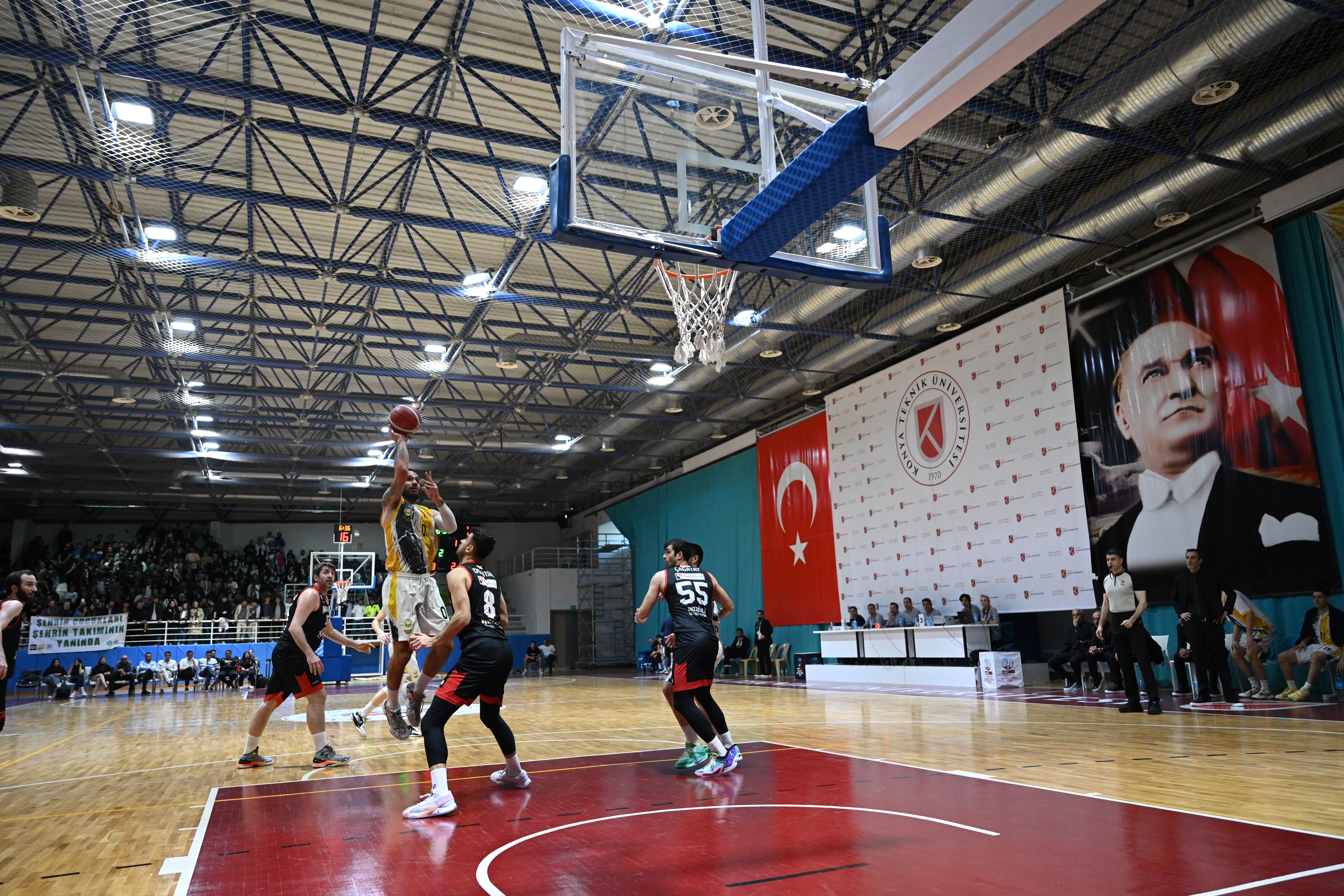 KONYA BÜYÜKŞEHİR BELEDİYESPOR TÜRKİYE BASKETBOL LİGİ’NE YÜKSELDİ