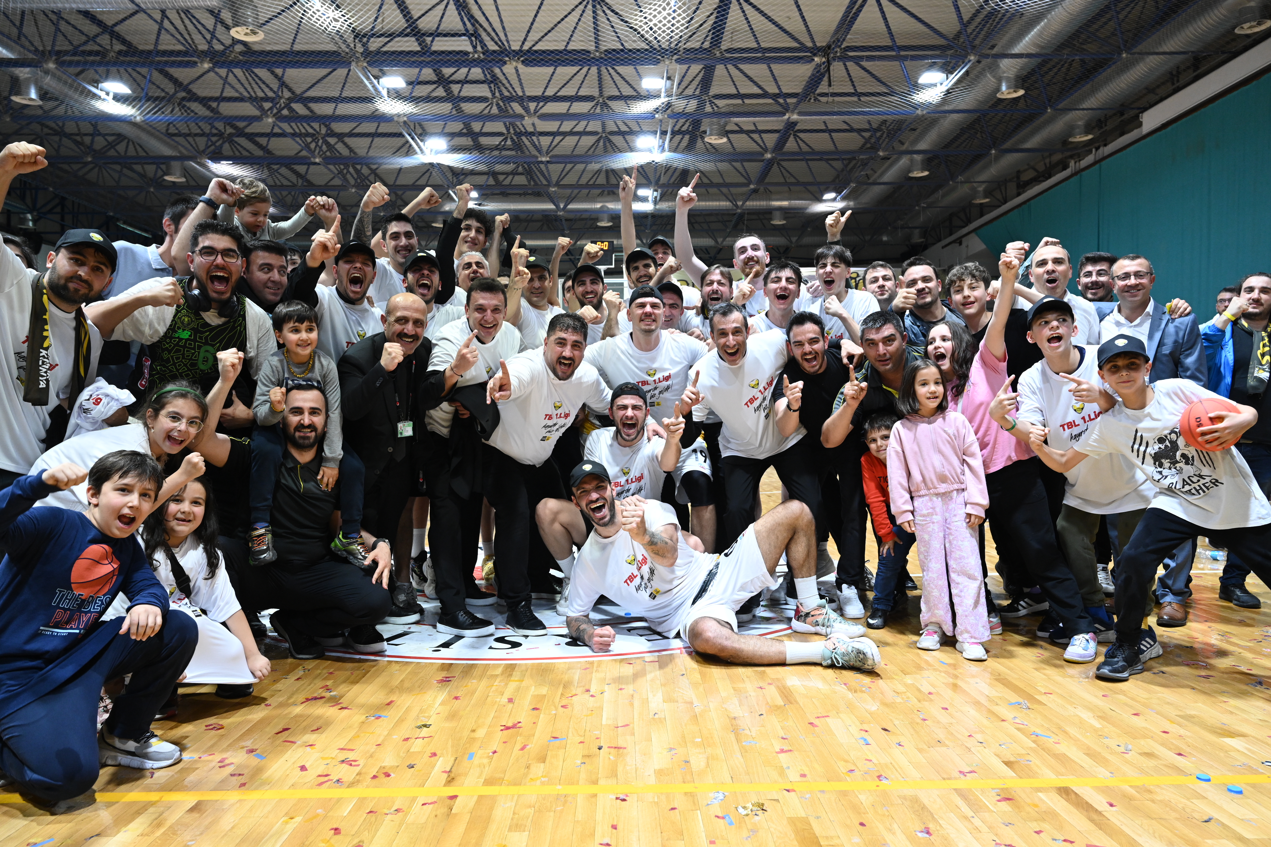 KONYA BÜYÜKŞEHİR BELEDİYESPOR TÜRKİYE BASKETBOL LİGİ’NE YÜKSELDİ