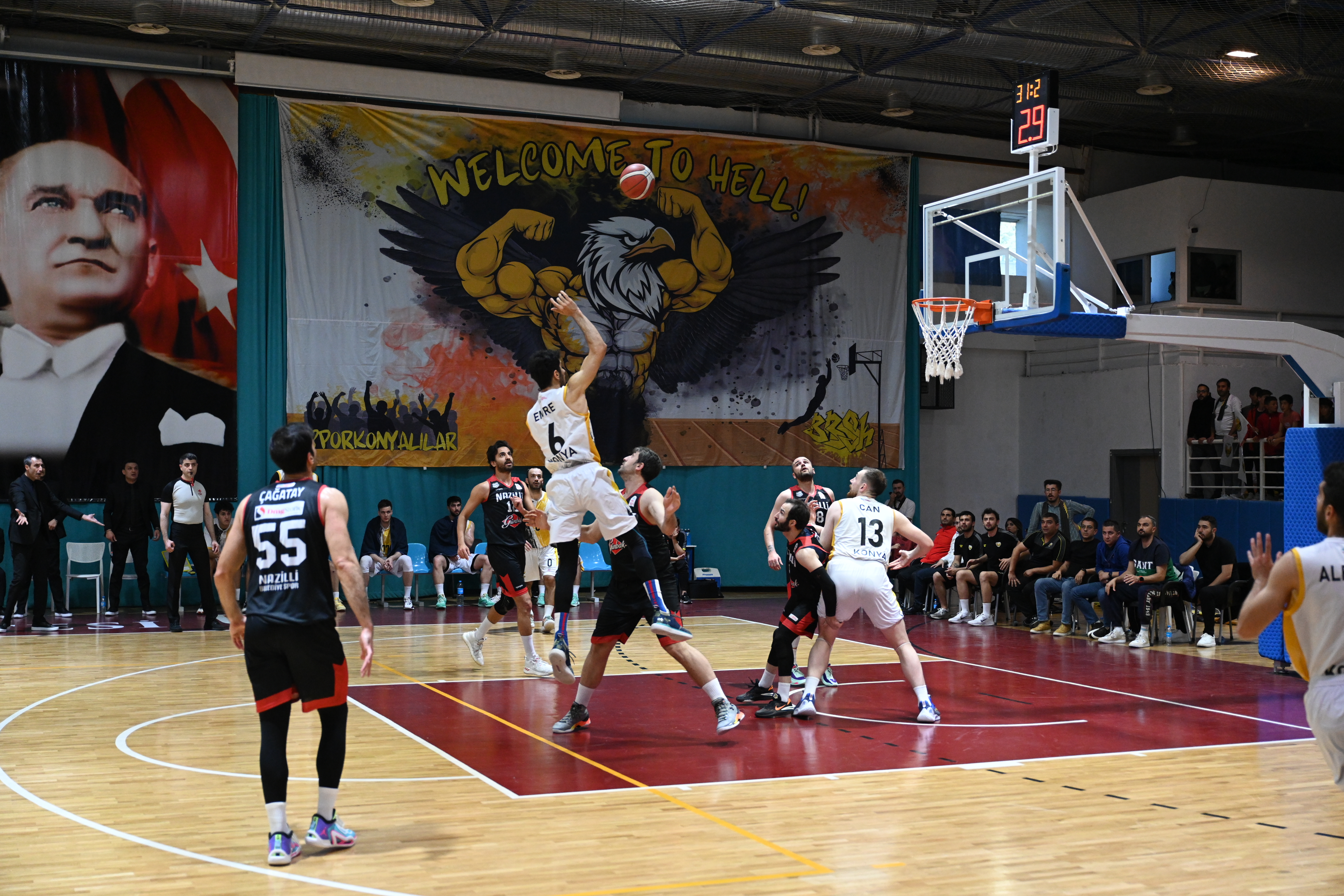 KONYA BÜYÜKŞEHİR BELEDİYESPOR TÜRKİYE BASKETBOL LİGİ’NE YÜKSELDİ