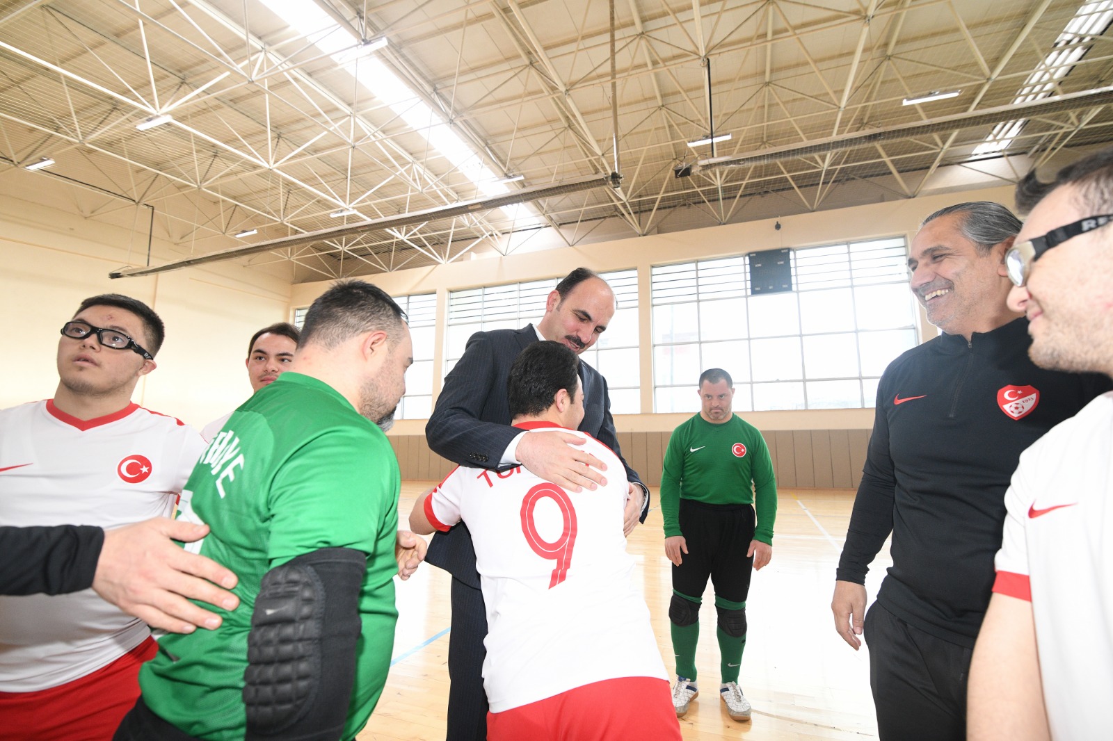 BAŞKAN ALTAY: “ENGELLERİ HEP BİRLİKTE KALDIRIYORUZ”