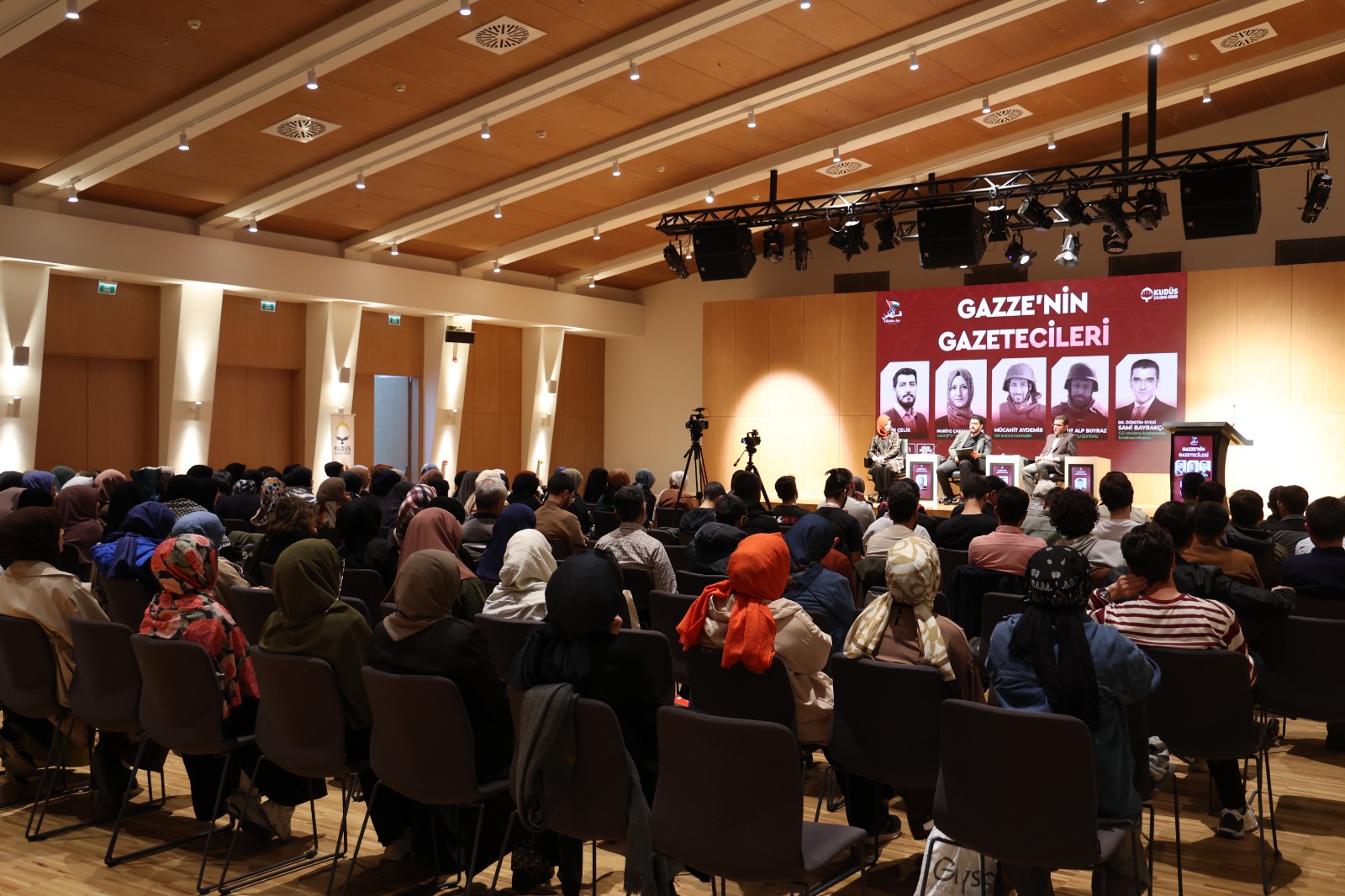 KONYA BÜYÜKŞEHİR ÇATISI ALTINDAKİ KUDÜS ÇALIŞMA GRUBU “GAZZE’NİN GAZETECİLERİ” KONFERANSI DÜZENLEDİ