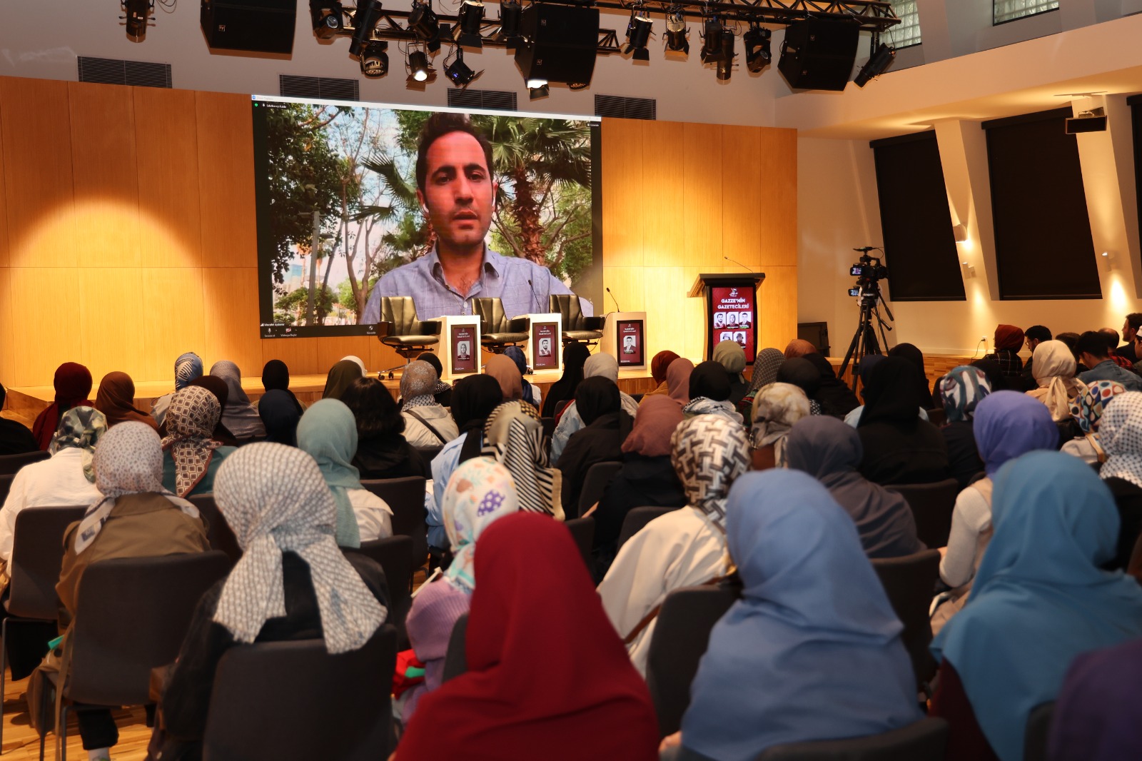KONYA BÜYÜKŞEHİR ÇATISI ALTINDAKİ KUDÜS ÇALIŞMA GRUBU “GAZZE’NİN GAZETECİLERİ” KONFERANSI DÜZENLEDİ
