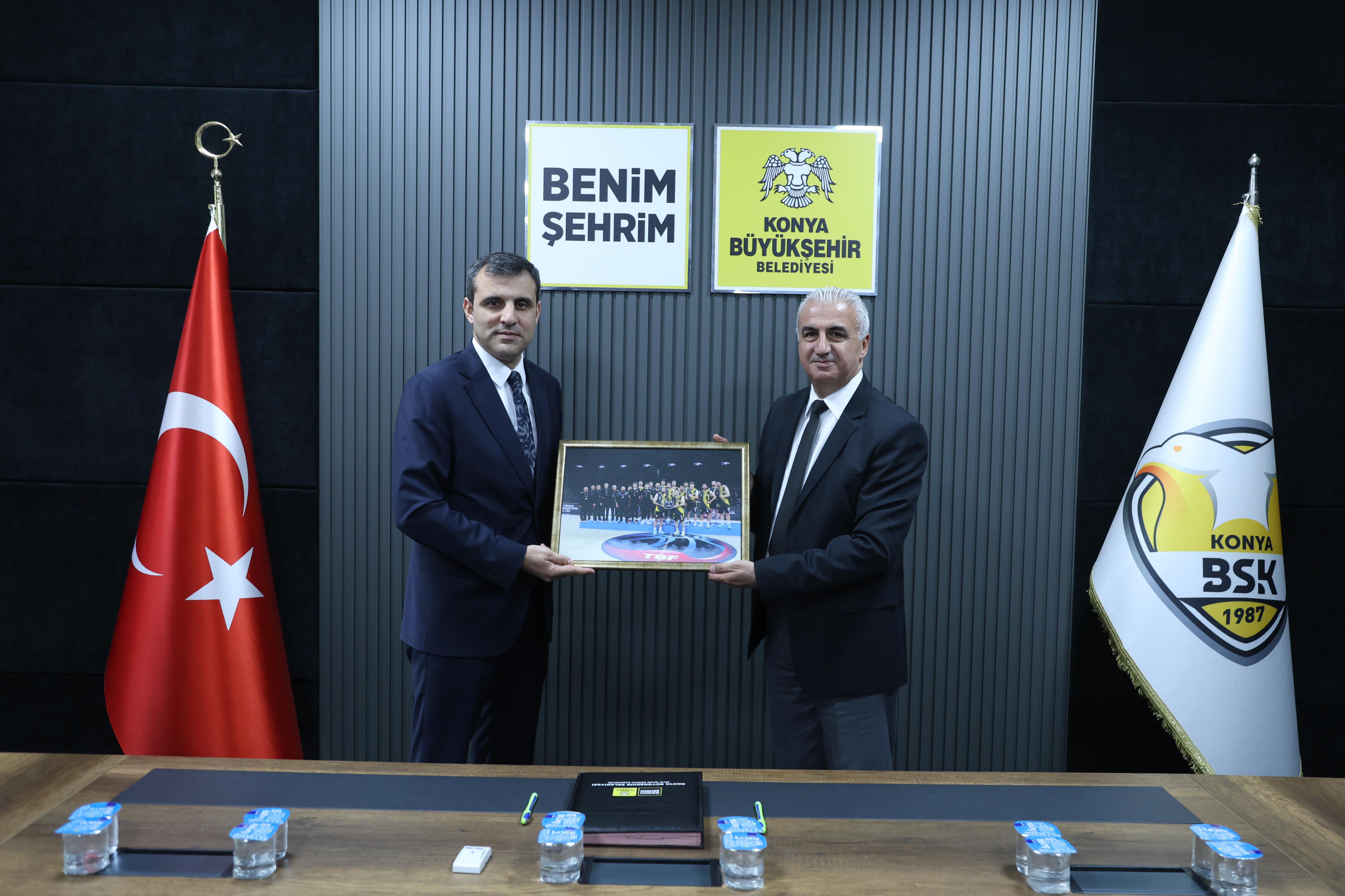 KONYA BÜYÜKŞEHİR BELEDİYESPOR BAŞANTRENÖR VOLKAN ERTETİK İLE “YOLA DEVAM” DEDİ