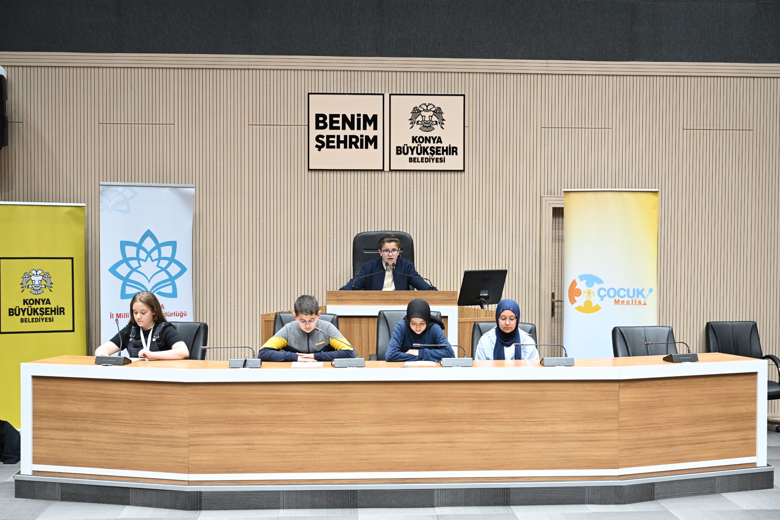 DÖNEM SONU TOPLANTISINI YAPAN KONYA BÜYÜKŞEHİR ÇOCUK MECLİSİ ÜYELERİ BEYŞEHİR’DE KAMP YAPTI