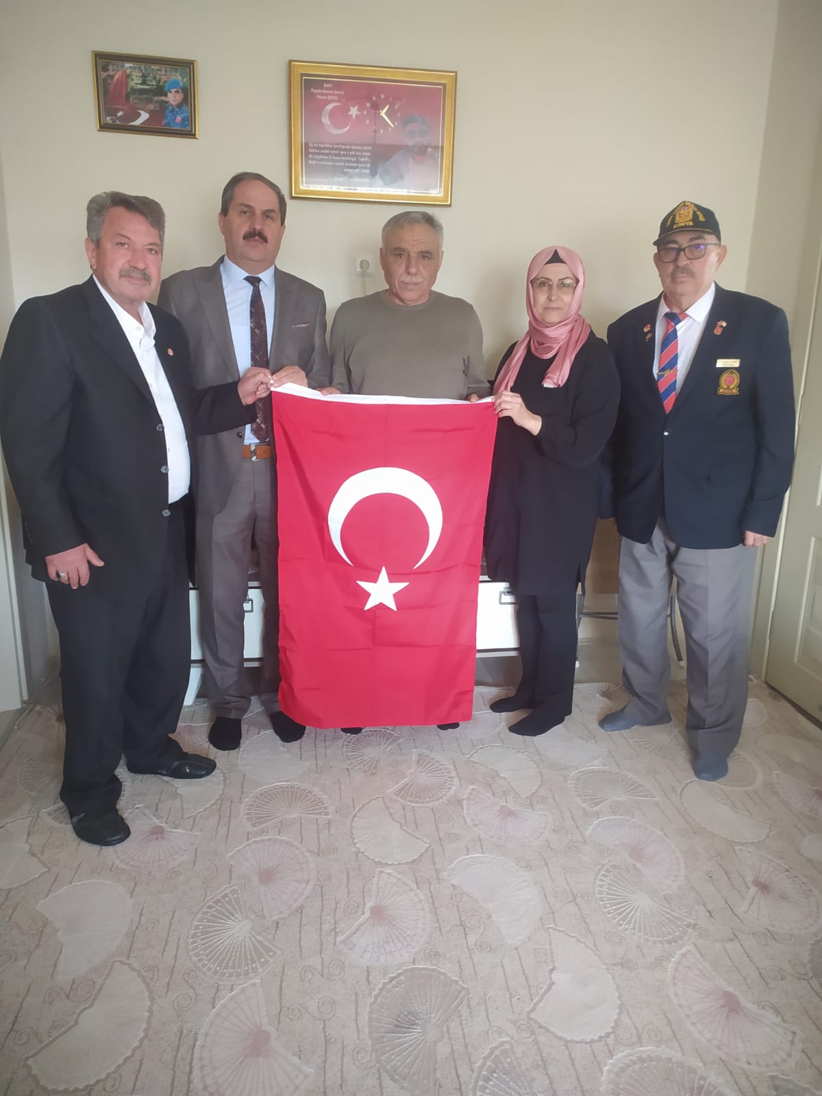 BAŞKAN ALTAY: "31 İLÇEDEKİ ŞEHİT VE GAZİ AİLELERİMİZİN EVLERİNE MİSAFİR OLUYORUZ”