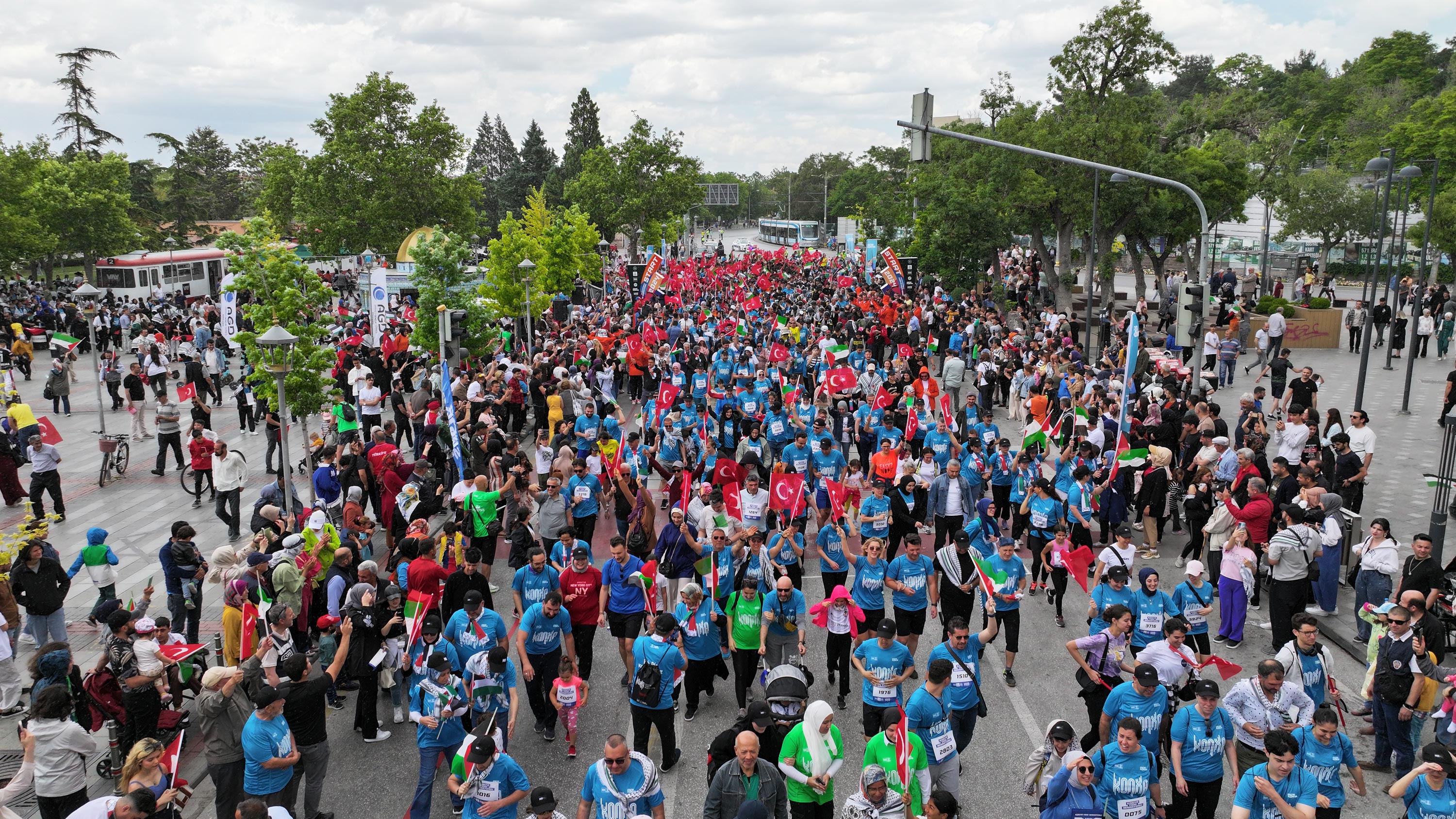 3. ULUSLARARASI KONYA YARI MARATONU BÜYÜK BİR COŞKUYLA KOŞULDU