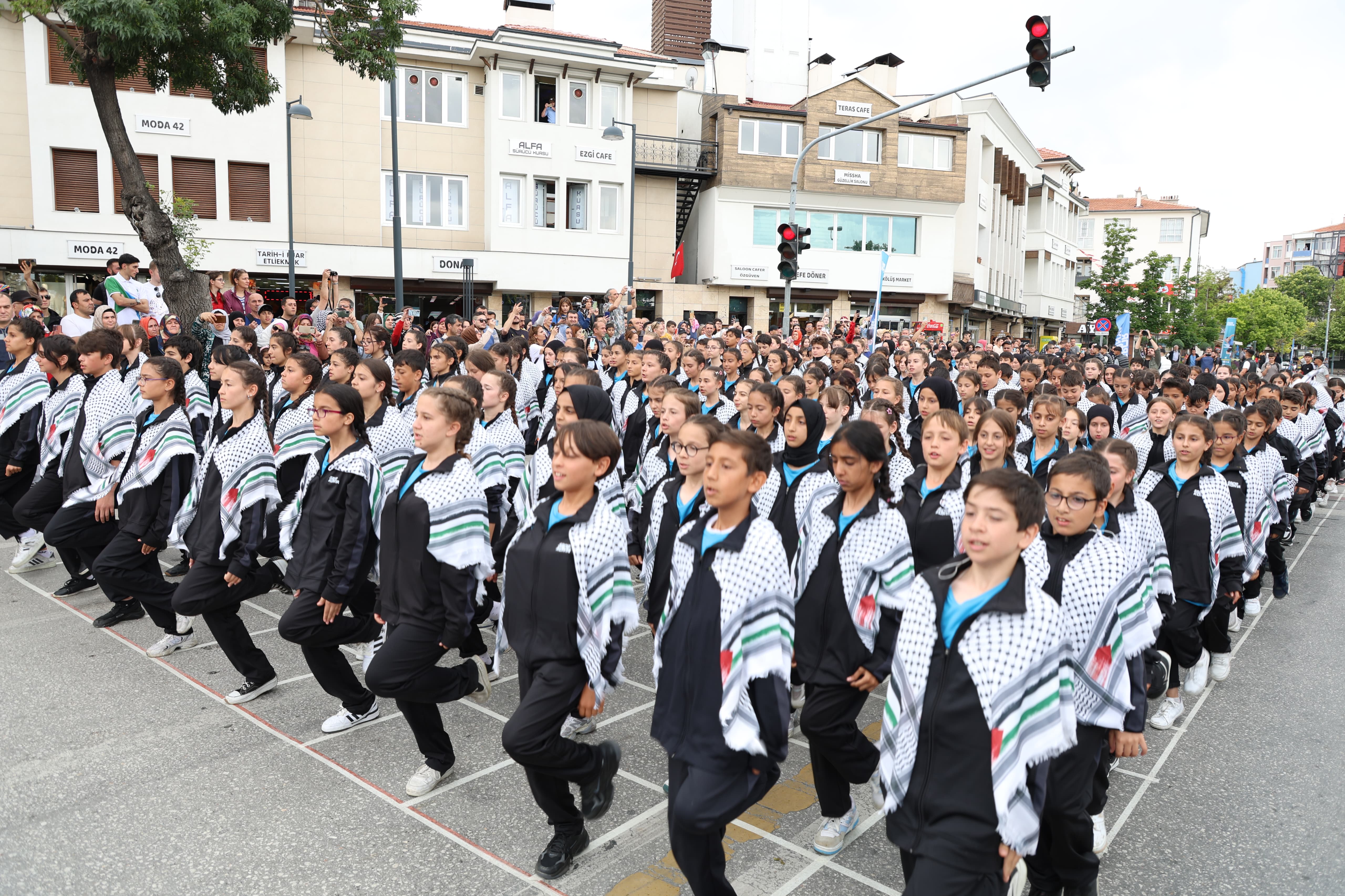 3. ULUSLARARASI KONYA YARI MARATONU BÜYÜK BİR COŞKUYLA KOŞULDU