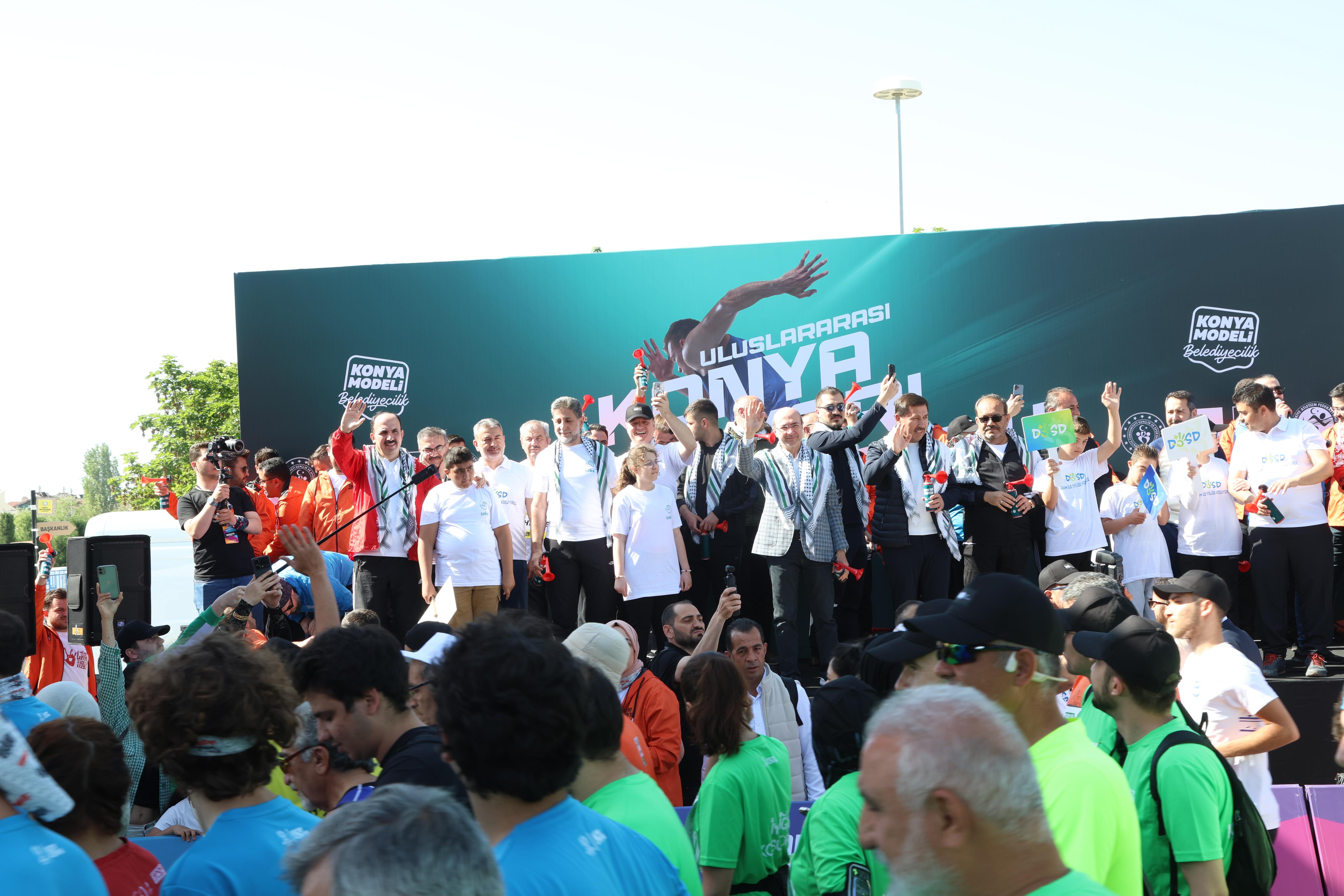 3. ULUSLARARASI KONYA YARI MARATONU BÜYÜK BİR COŞKUYLA KOŞULDU
