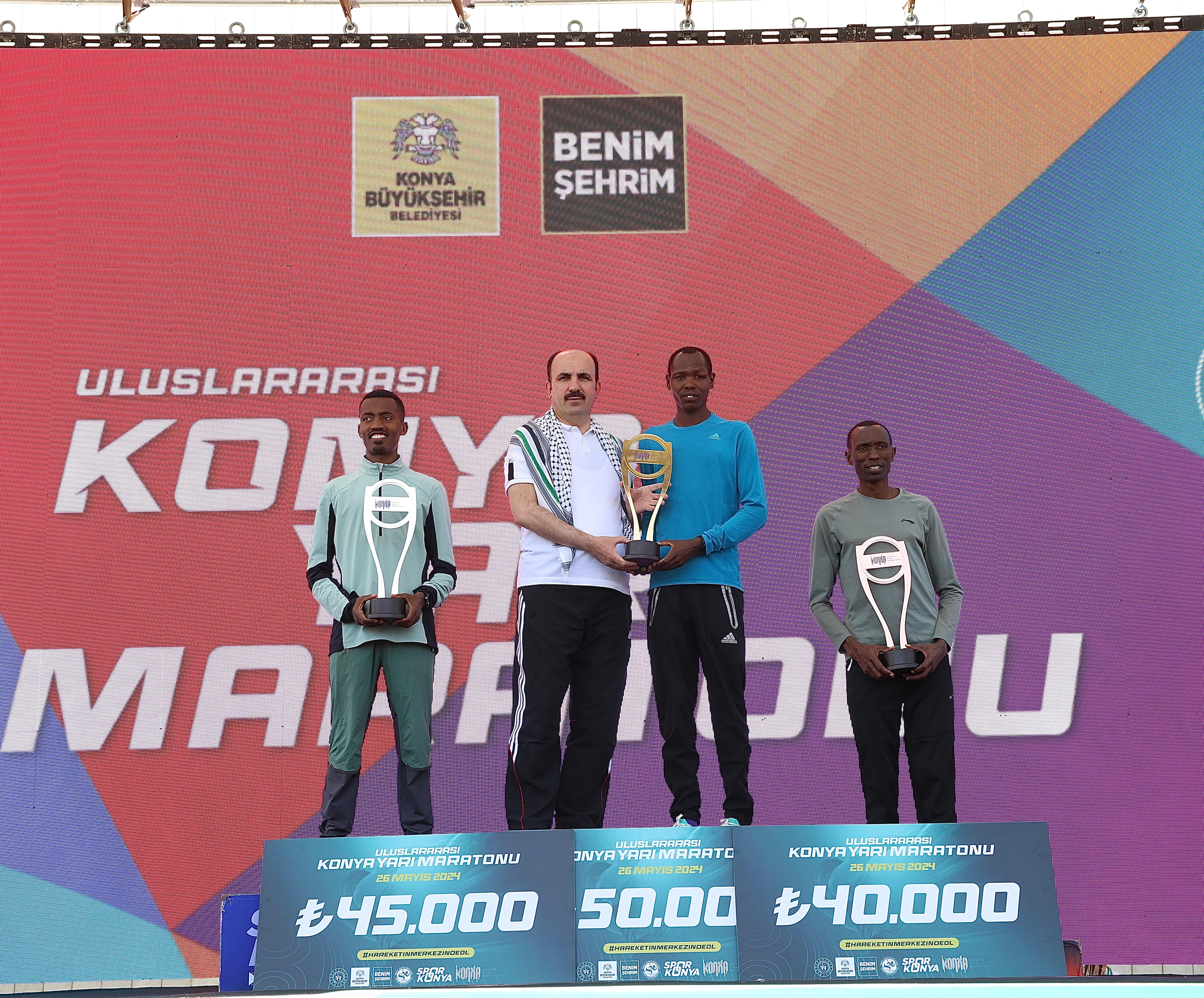 3. ULUSLARARASI KONYA YARI MARATONU BÜYÜK BİR COŞKUYLA KOŞULDU