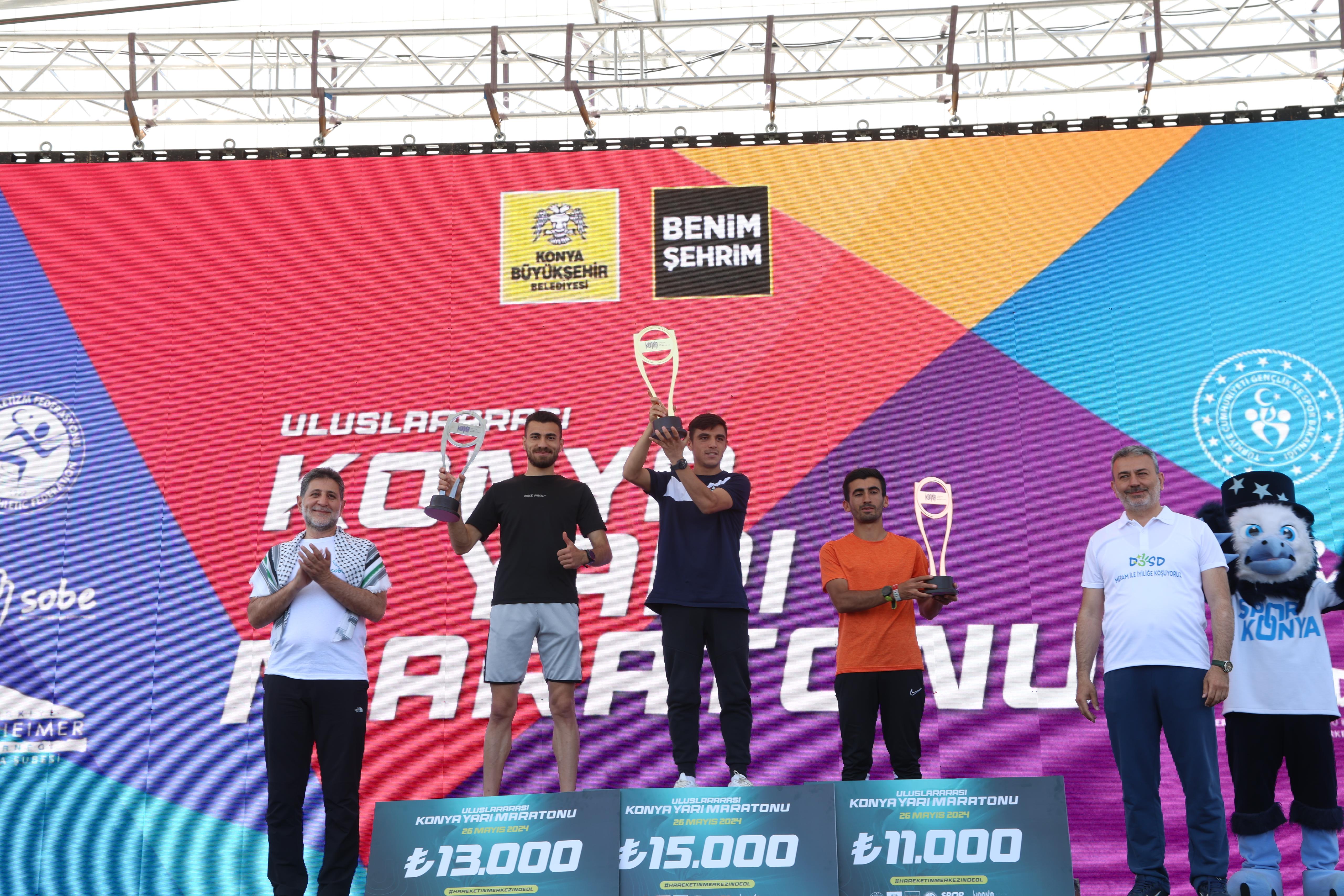 3. ULUSLARARASI KONYA YARI MARATONU BÜYÜK BİR COŞKUYLA KOŞULDU