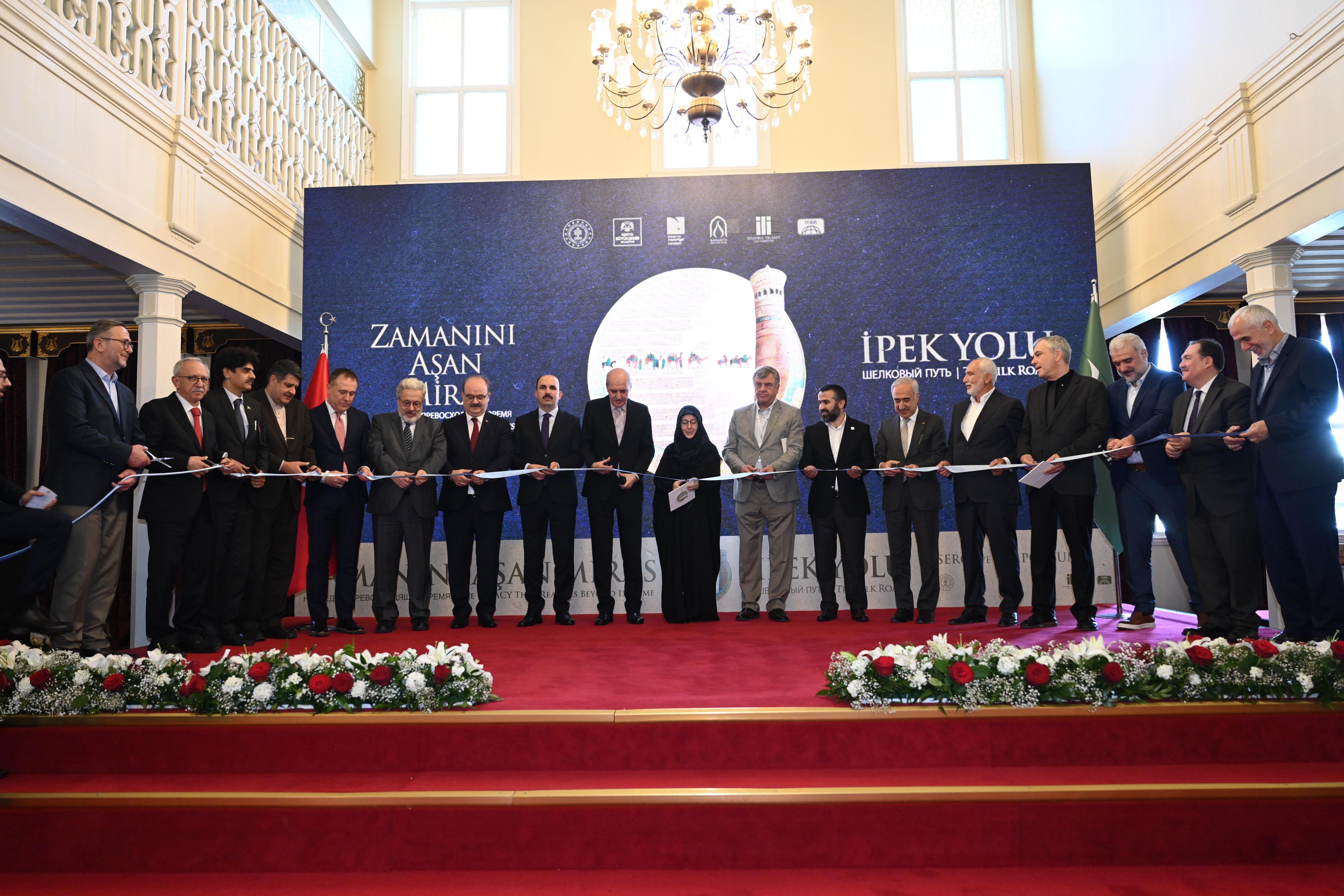 TBMM BAŞKANI KURTULMUŞ “ZAMANINI AŞAN MİRAS; İPEK YOLU SERGİ VE SEMPOZYUMU”NUN AÇILIŞINA KATILDI