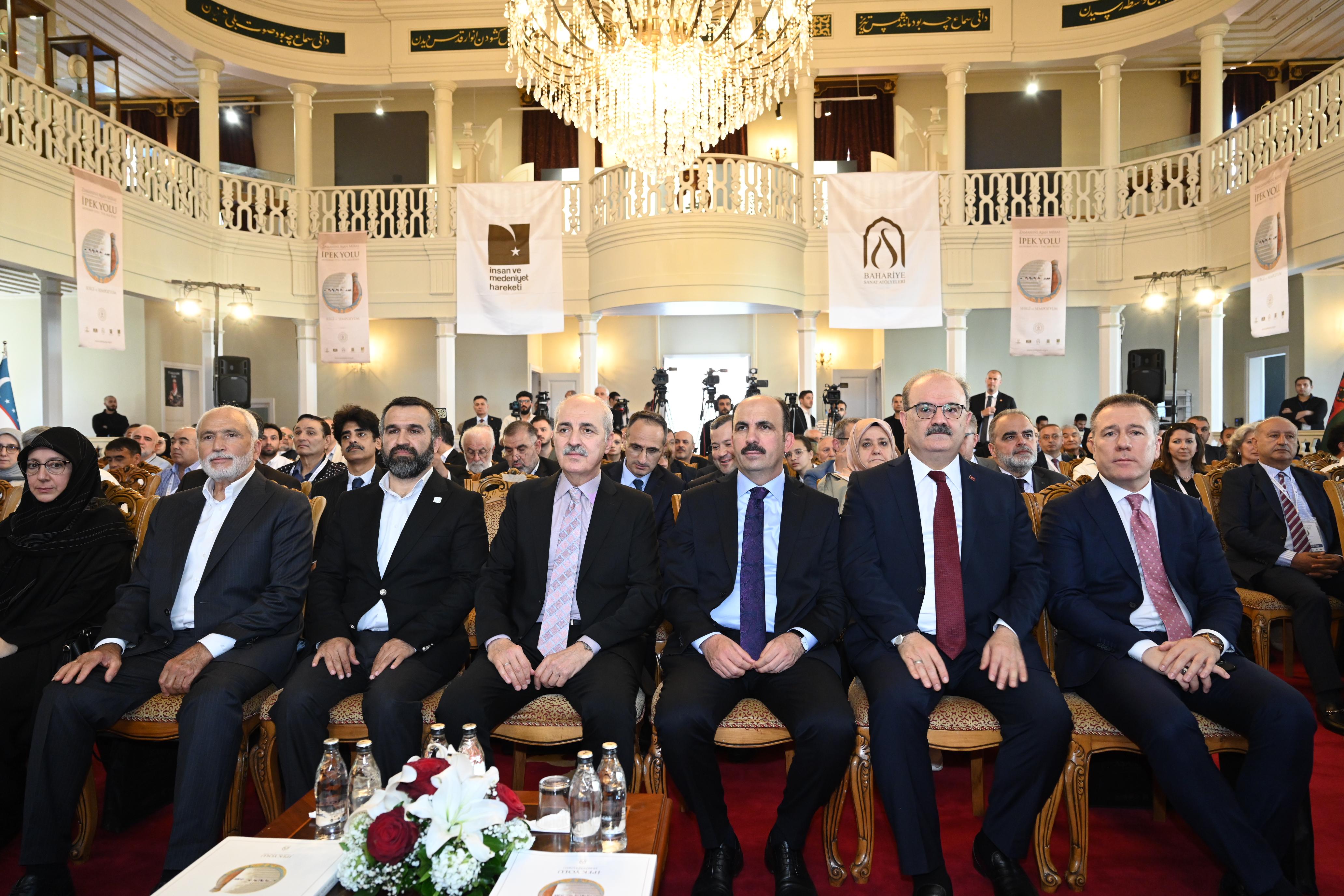 TBMM BAŞKANI KURTULMUŞ “ZAMANINI AŞAN MİRAS; İPEK YOLU SERGİ VE SEMPOZYUMU”NUN AÇILIŞINA KATILDI