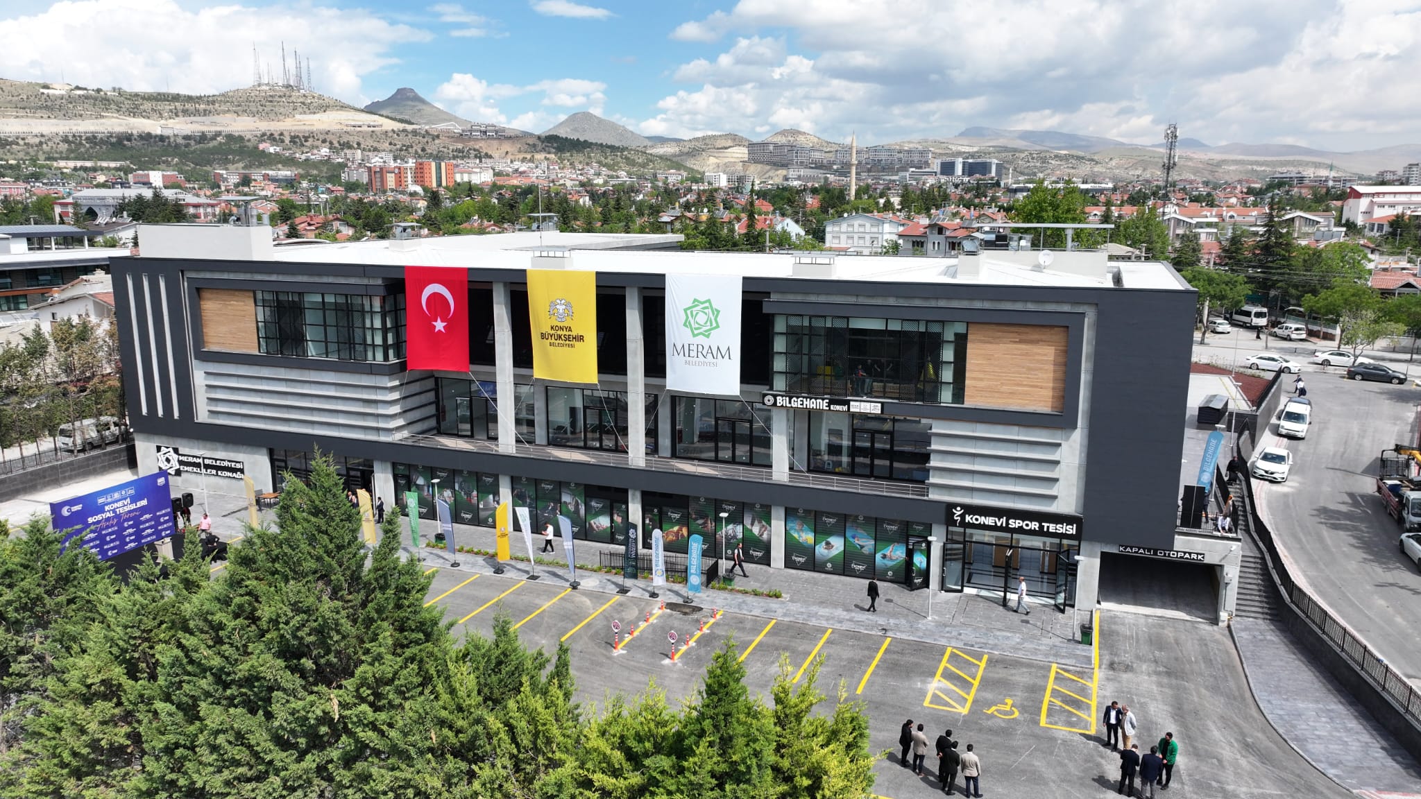 KONYA BÜYÜKŞEHİR VE MERAM BELEDİYESİ İŞ BİRLİĞİYLE ŞEHRE KAZANDIRILAN KONEVİ SOSYAL TESİSLERİ AÇILDI