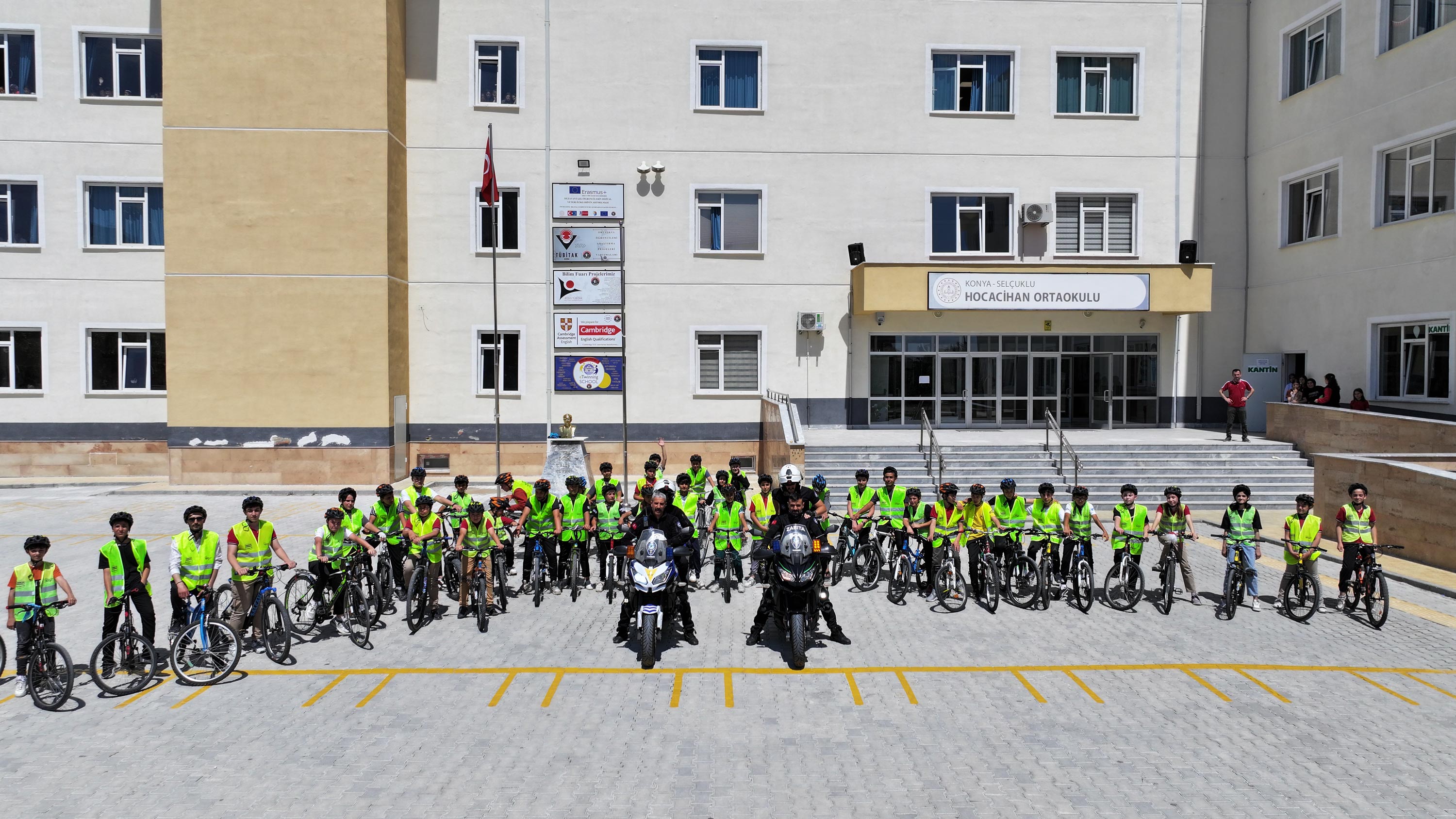 KONYA BÜYÜKŞEHİR “GÜVENLİ OKUL YOLLARI” PROJESİYLE TÜRKİYE'YE ÖRNEK OLUYOR