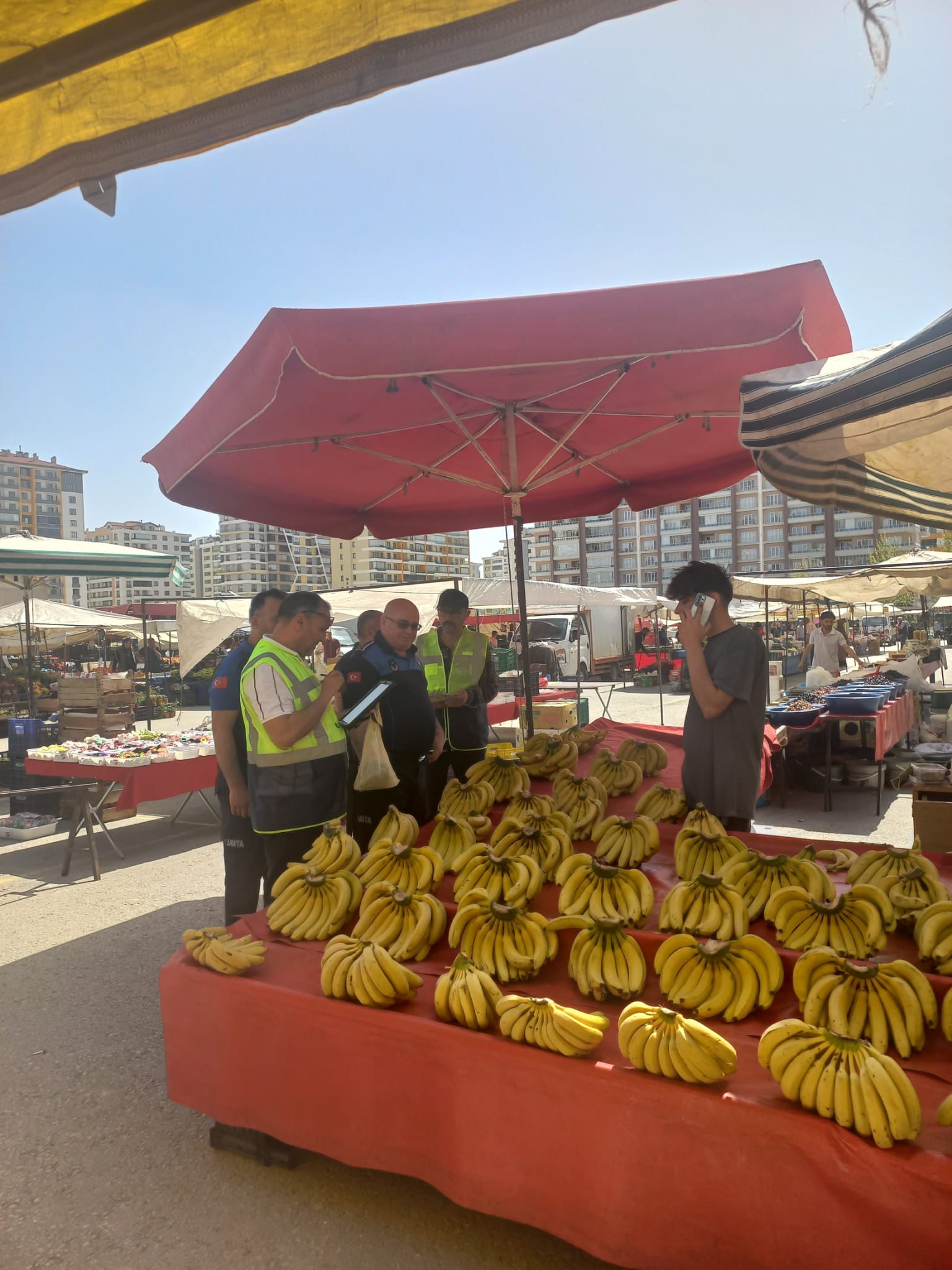 FAHİŞ FİYAT ARTIŞLARINA KARŞI DENETİMLER SIKLAŞTI