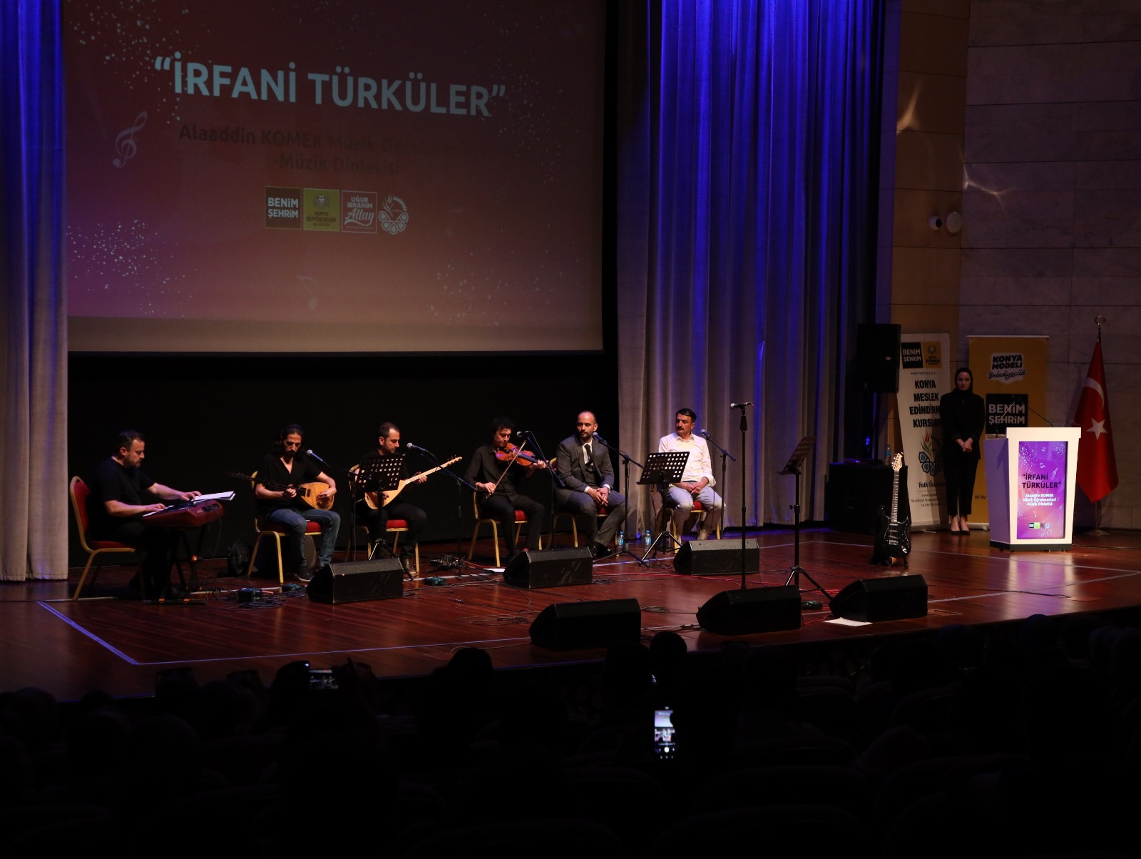 KOMEK MÜZİK ÖĞRETMENLERİNDEN “İRFANİ TÜRKÜLER” MÜZİK DİNLETİSİ