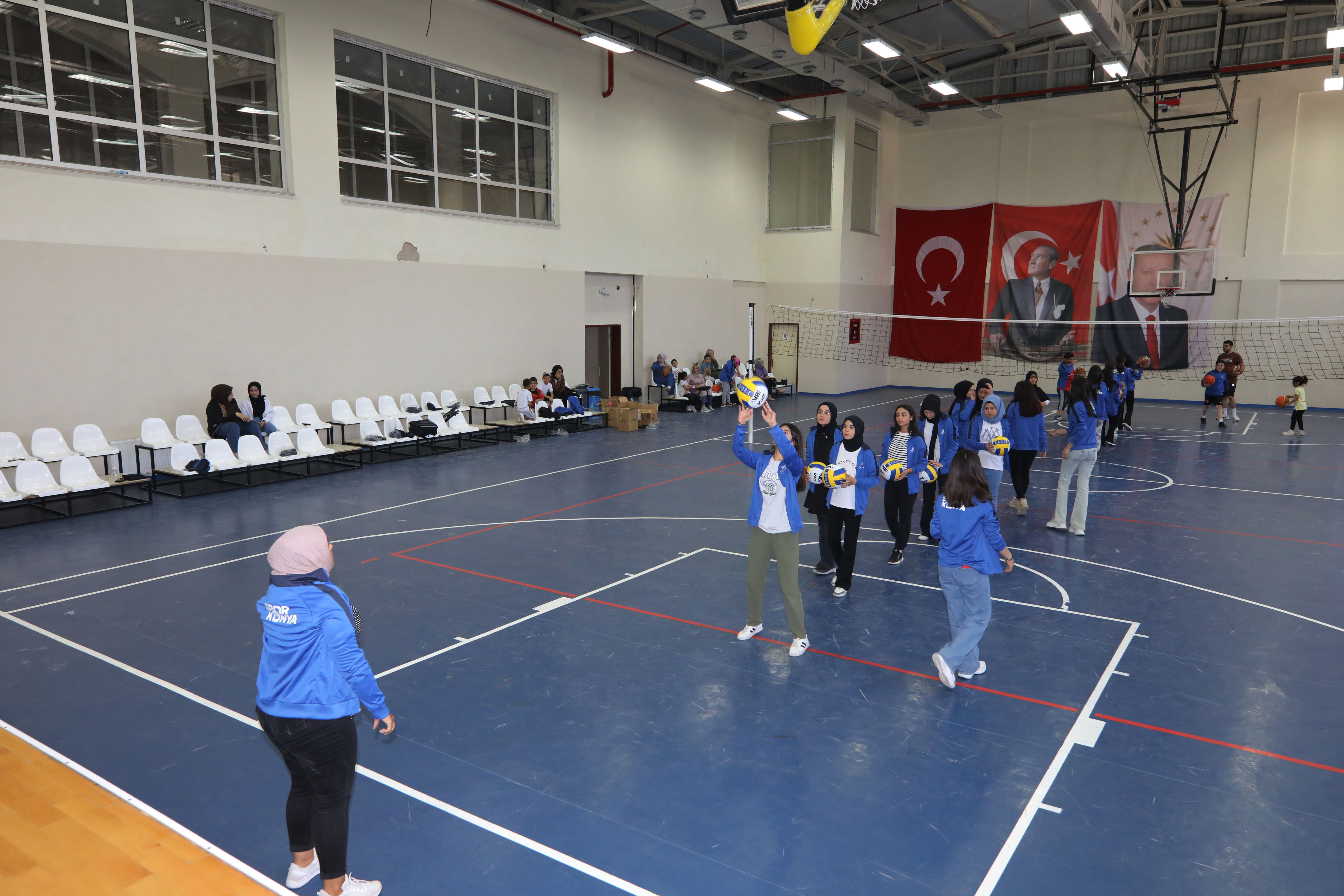 28 İLÇEDE BÜYÜKŞEHİR YAZ SPOR OKULLARI KAYIT HEYECANI BAŞLADI