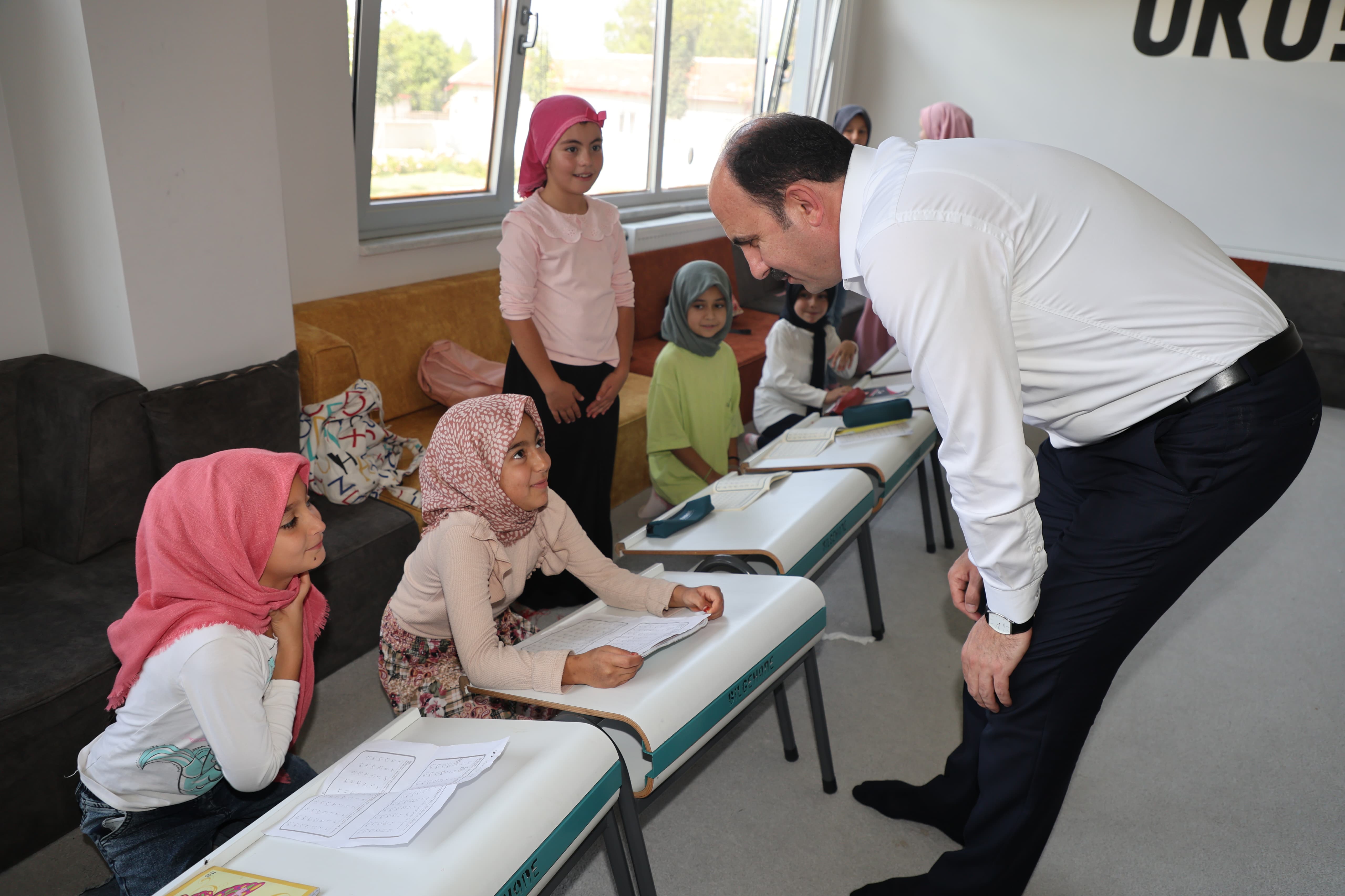 BAŞKAN ALTAY LADİK’TE YAPIMINDA SONA GELİNEN DÜĞÜN SALONU’NU İNCELEDİ, BİLGEHANE ÖĞRENCİLERİYLE BULUŞTU
