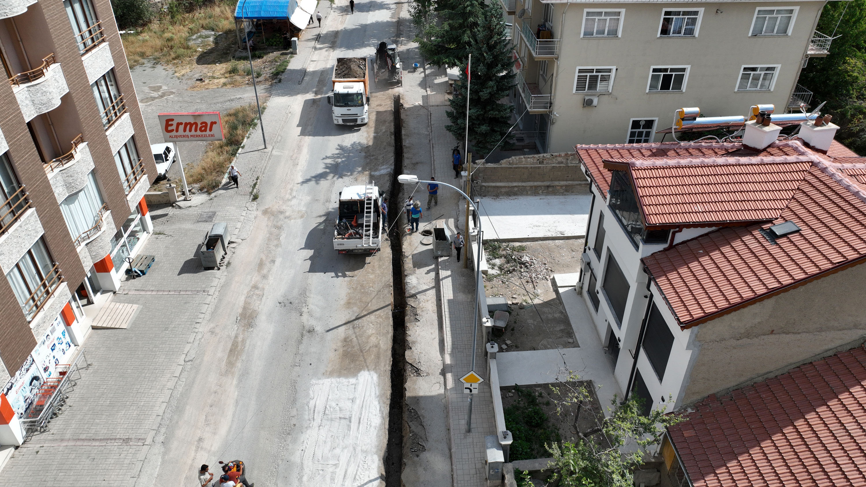 BÜYÜKŞEHİR AKŞEHİR’DE 129 KİLOMETRELİK DEVASA ÇALIŞMANIN YÜZDE 50’SİNİ TAMAMLADI