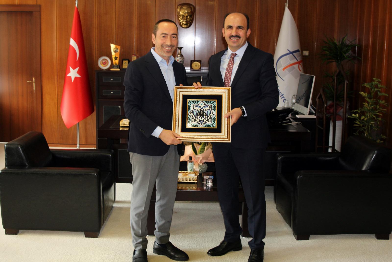 KONYA PROTOKOLÜ BAKAN KURUM İLE BAKAN MEMİŞOĞLU’NA HAYIRLI OLSUN ZİYARETİNDE BULUNDU