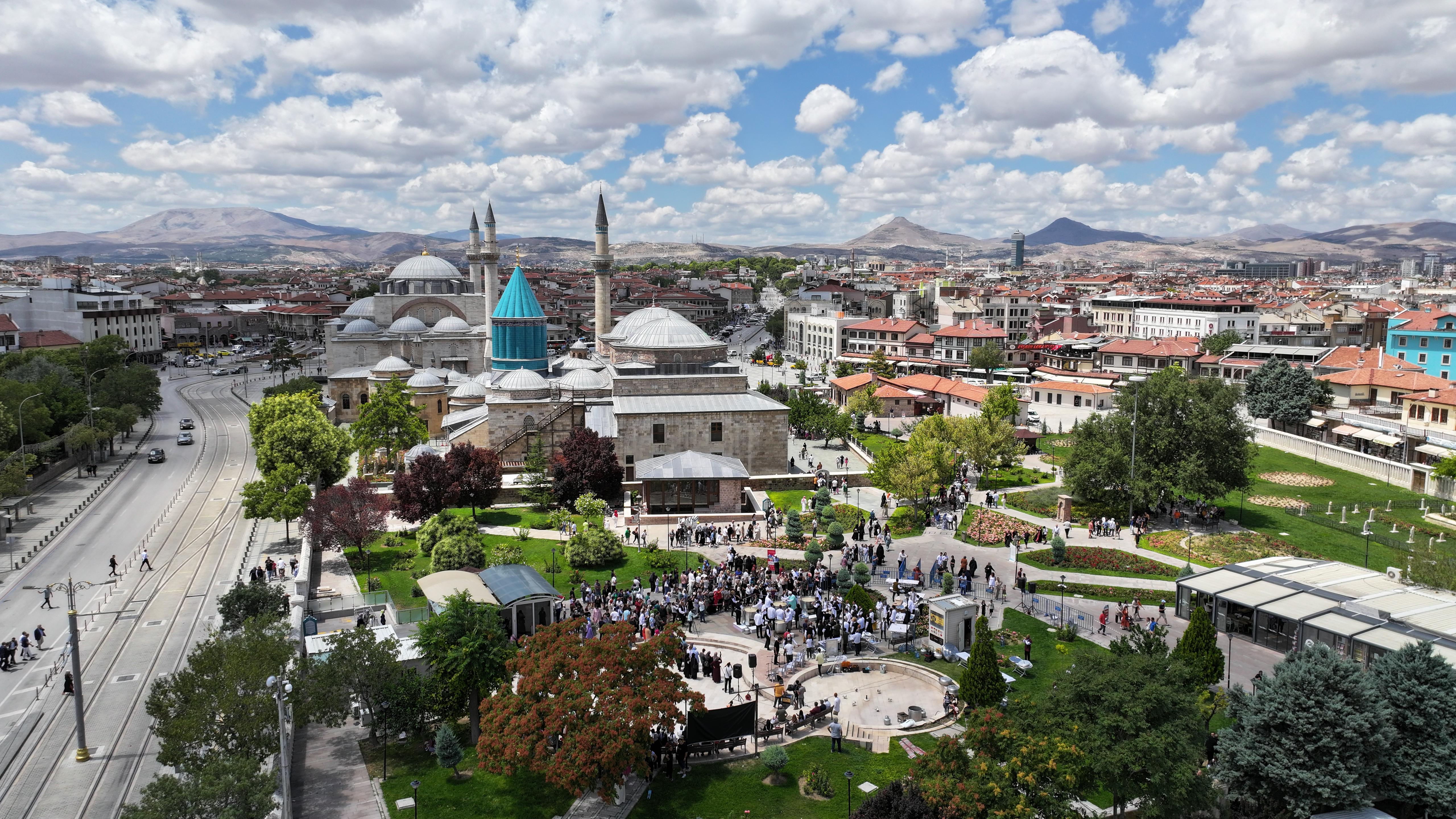 KONYA BÜYÜKŞEHİR VE İRFA, AŞURE GELENEĞİNİ “HUZUR-I PİR’DE AŞURE” PROGRAMIYLA YAŞATIYOR
