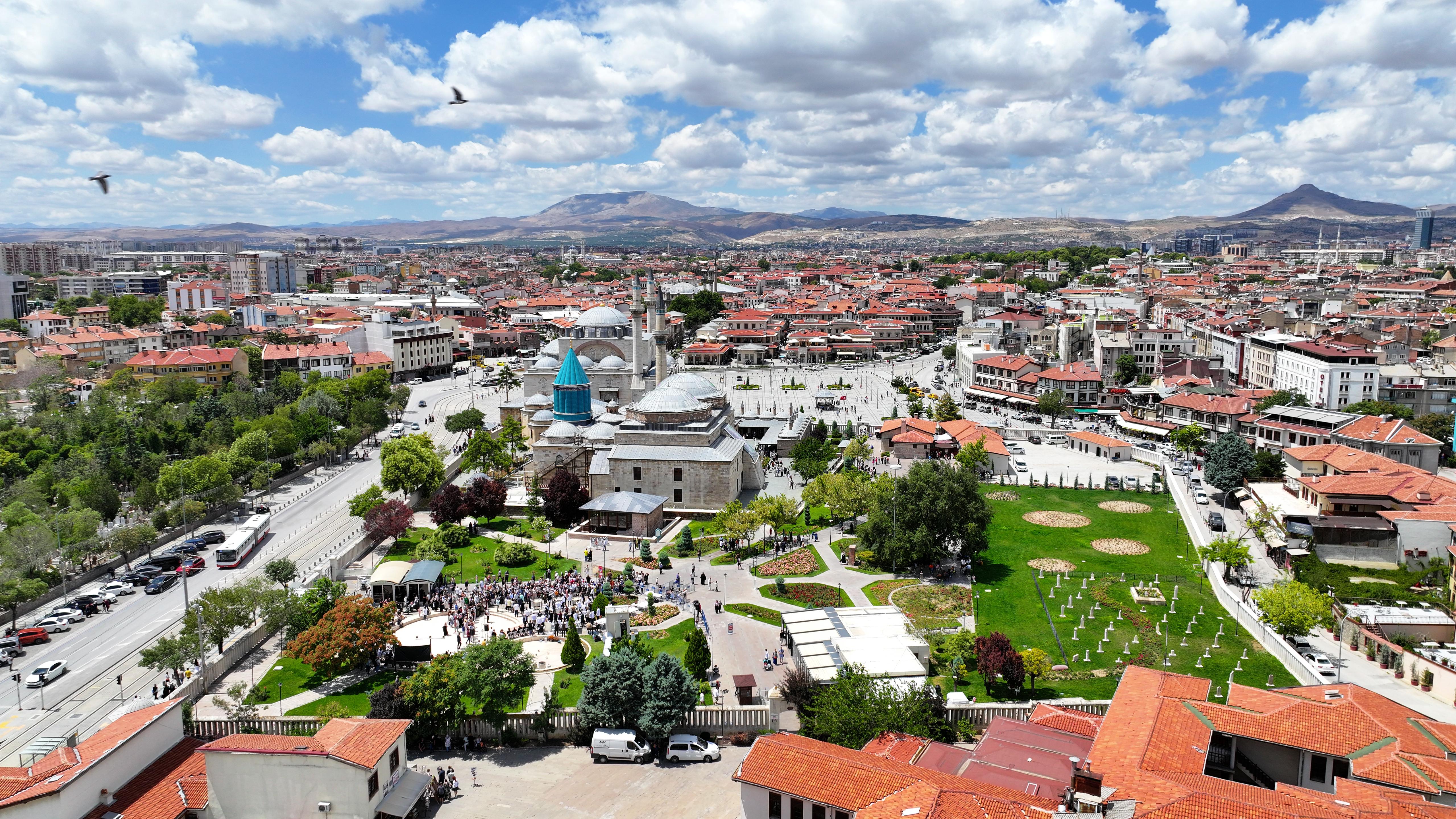 KONYA BÜYÜKŞEHİR VE İRFA, AŞURE GELENEĞİNİ “HUZUR-I PİR’DE AŞURE” PROGRAMIYLA YAŞATIYOR