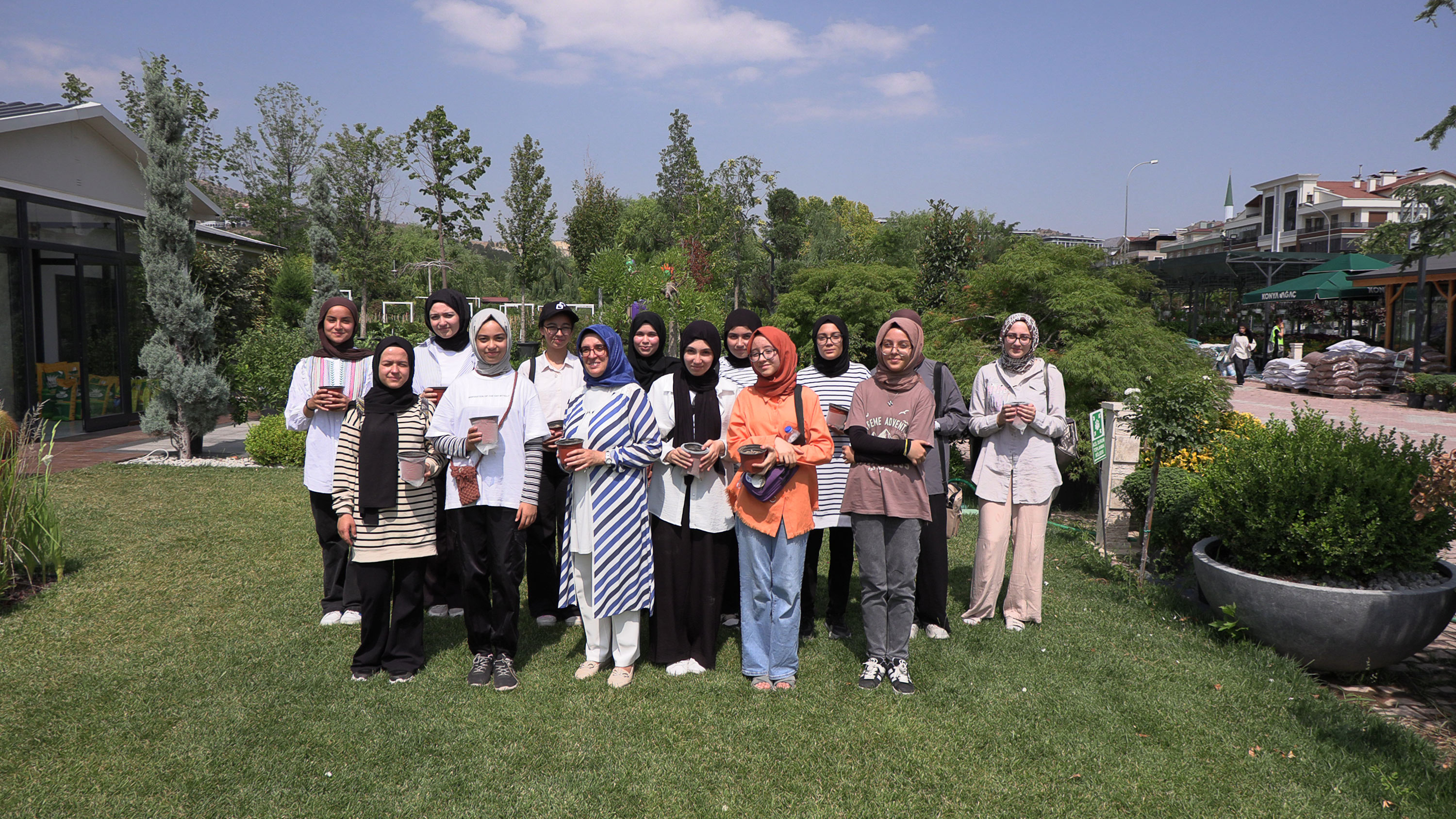 LİMA ÖĞRENCİLERİ DOĞA BİLİM ATÖLYESİ İLE YENİ BAKIŞ AÇILARI KAZANIYOR