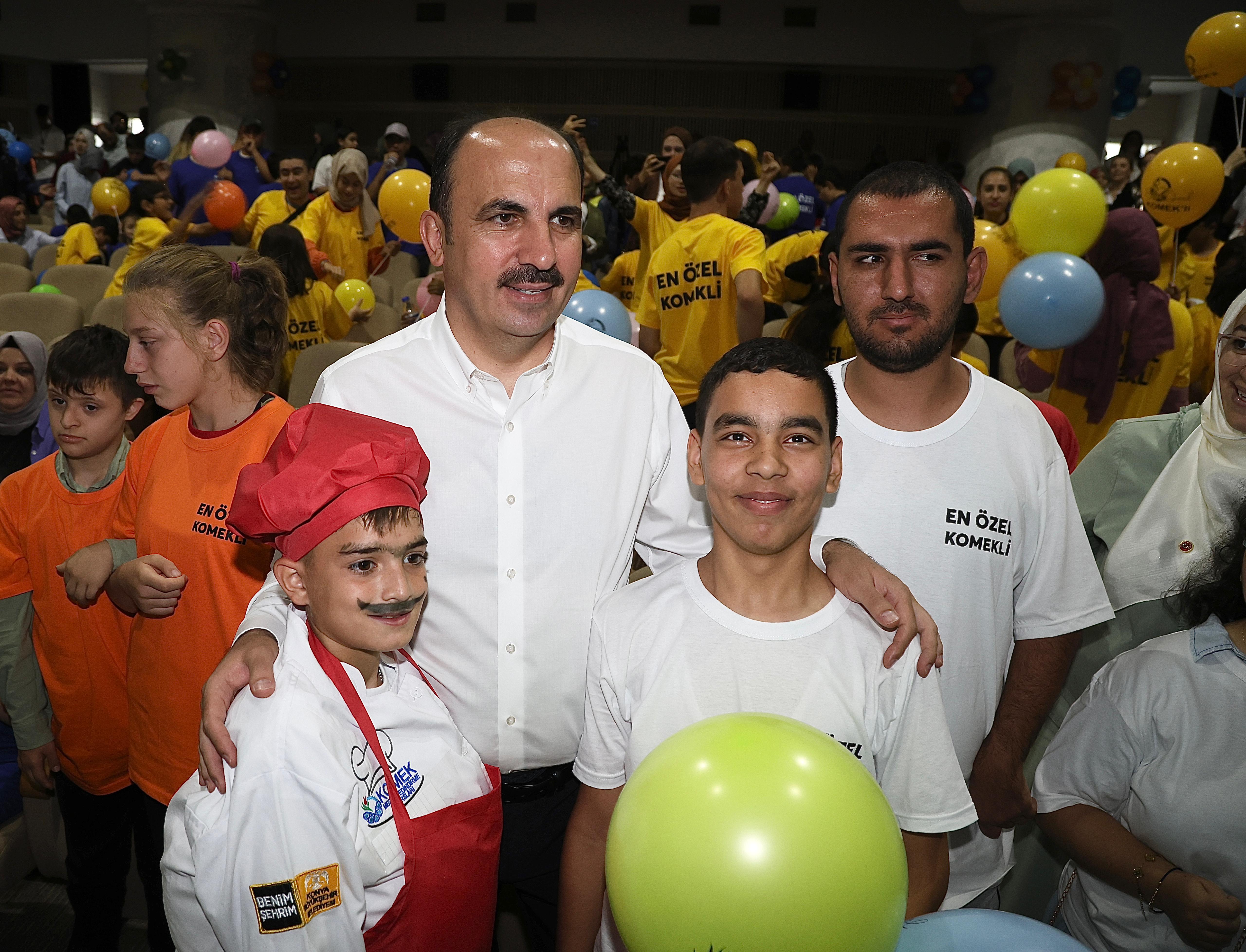 “EN ÖZEL KOMEK”LİLERDEN COŞKULU DÖNEM SONU PROGRAMI