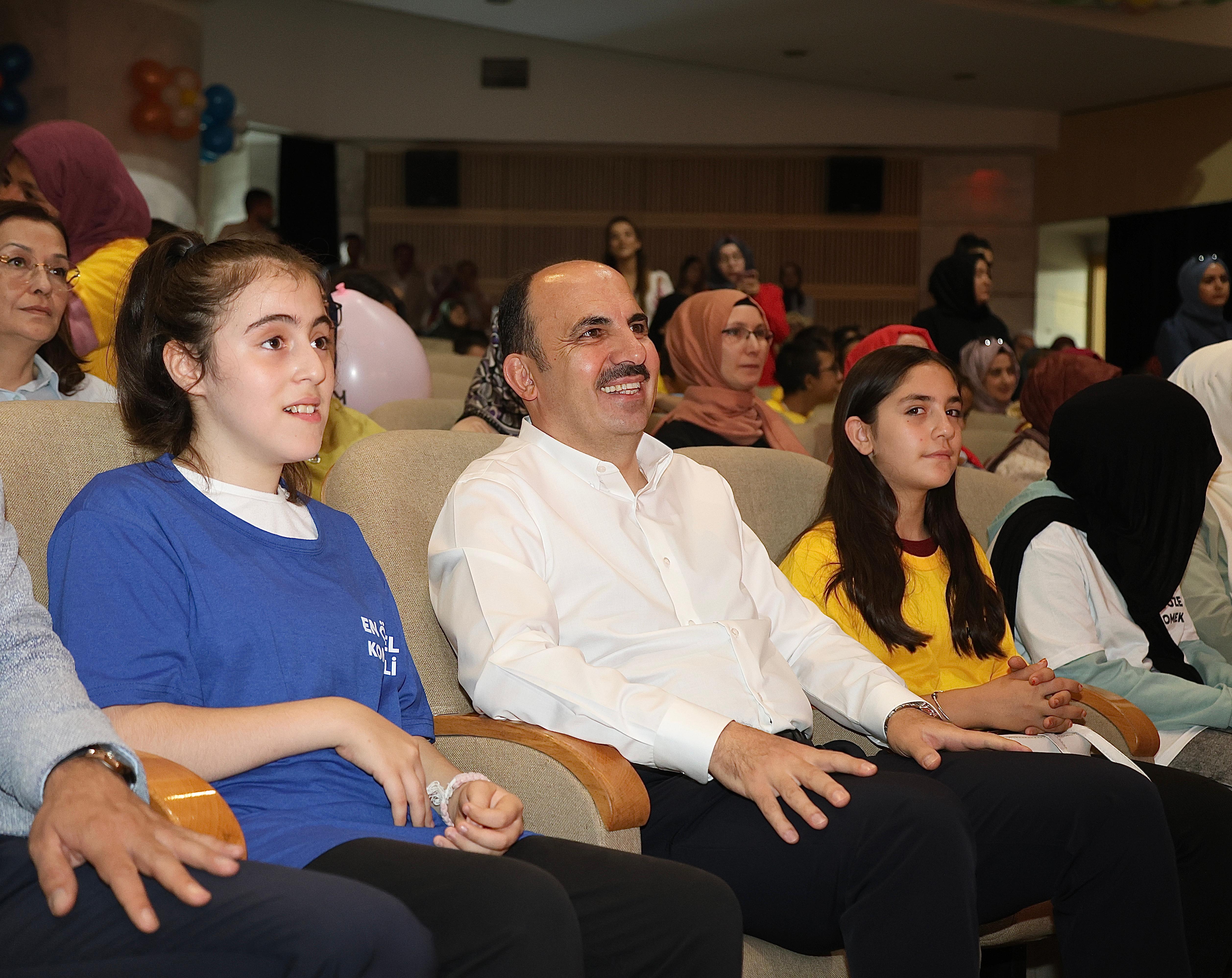 “EN ÖZEL KOMEK”LİLERDEN COŞKULU DÖNEM SONU PROGRAMI