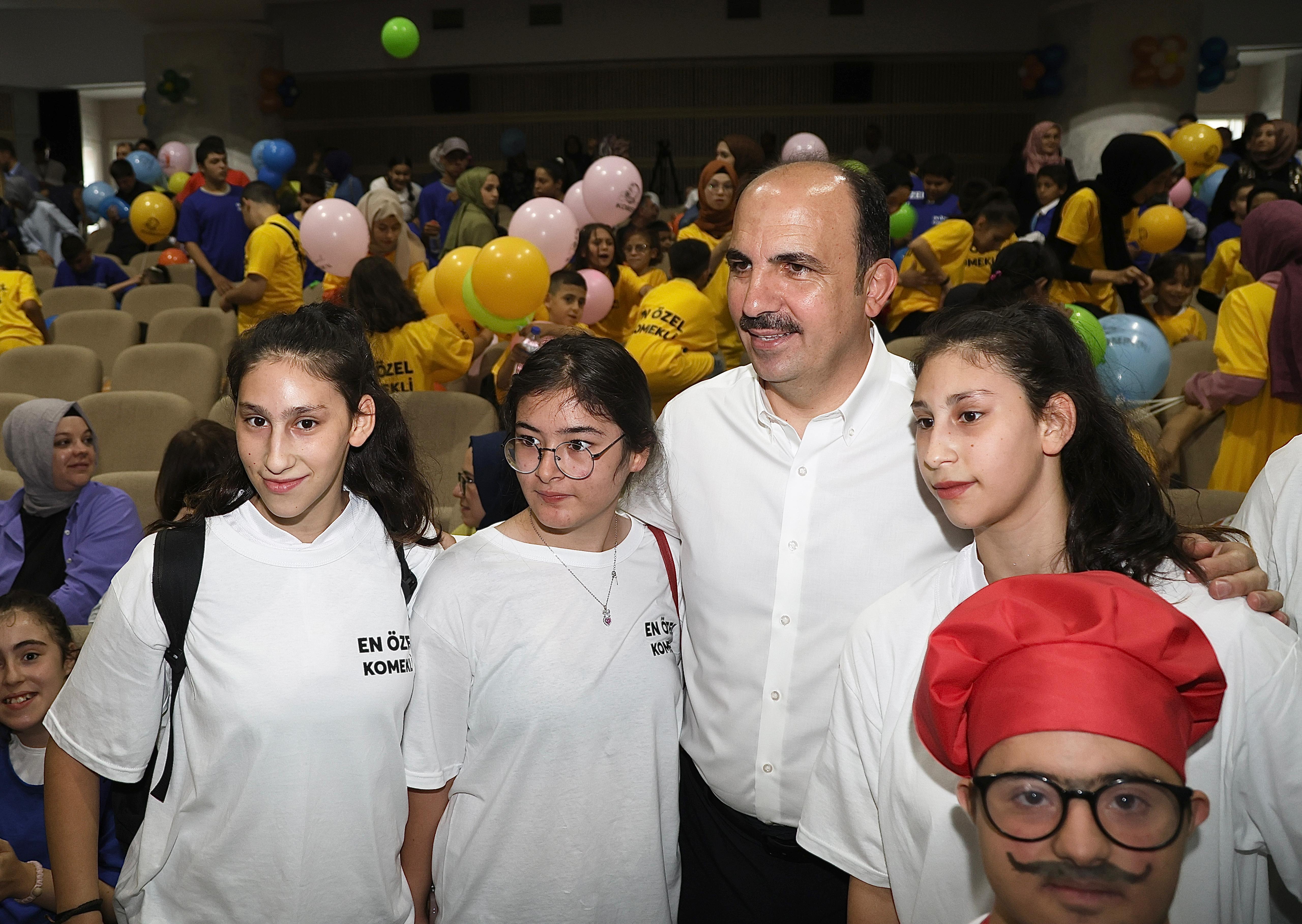 “EN ÖZEL KOMEK”LİLERDEN COŞKULU DÖNEM SONU PROGRAMI