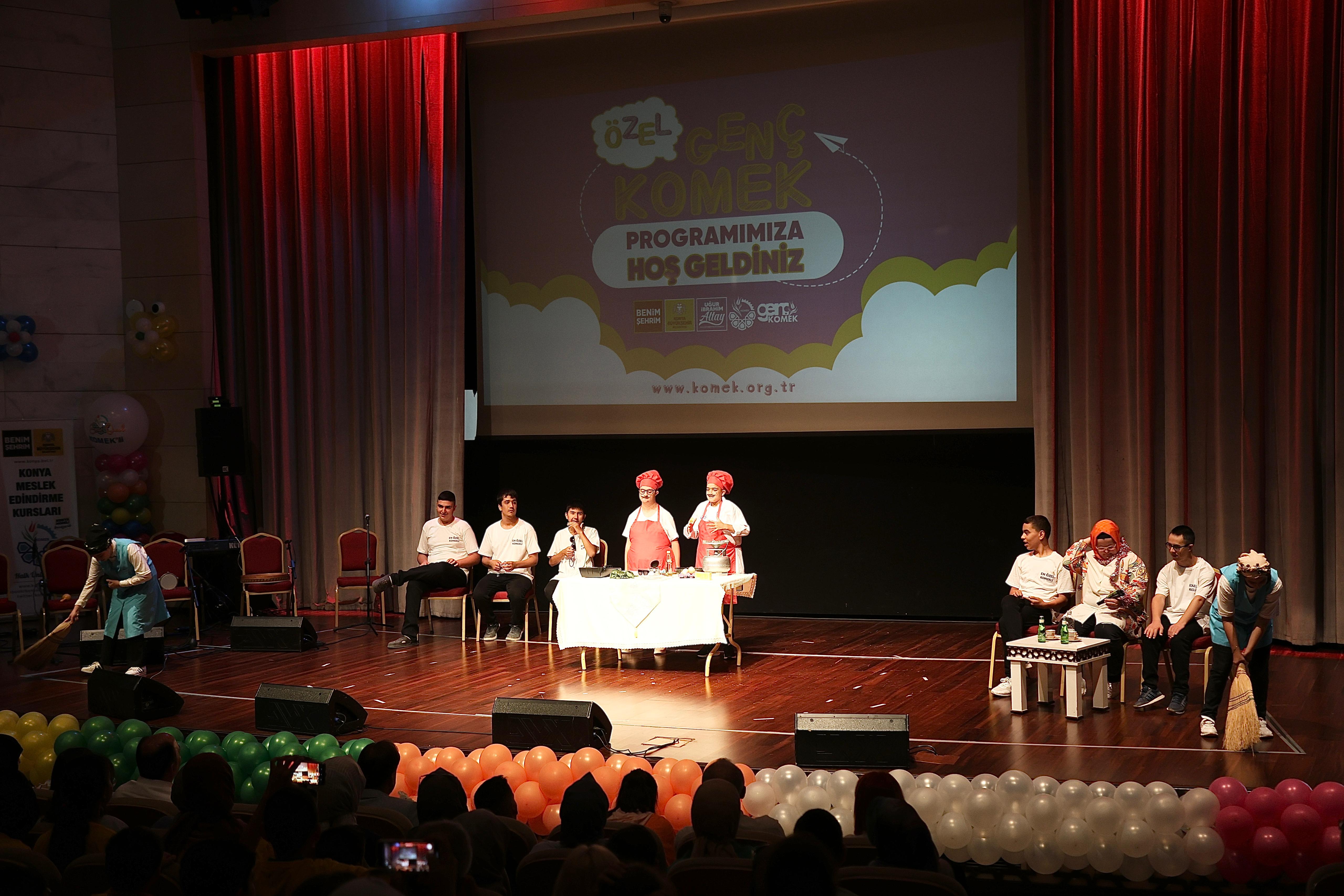 “EN ÖZEL KOMEK”LİLERDEN COŞKULU DÖNEM SONU PROGRAMI