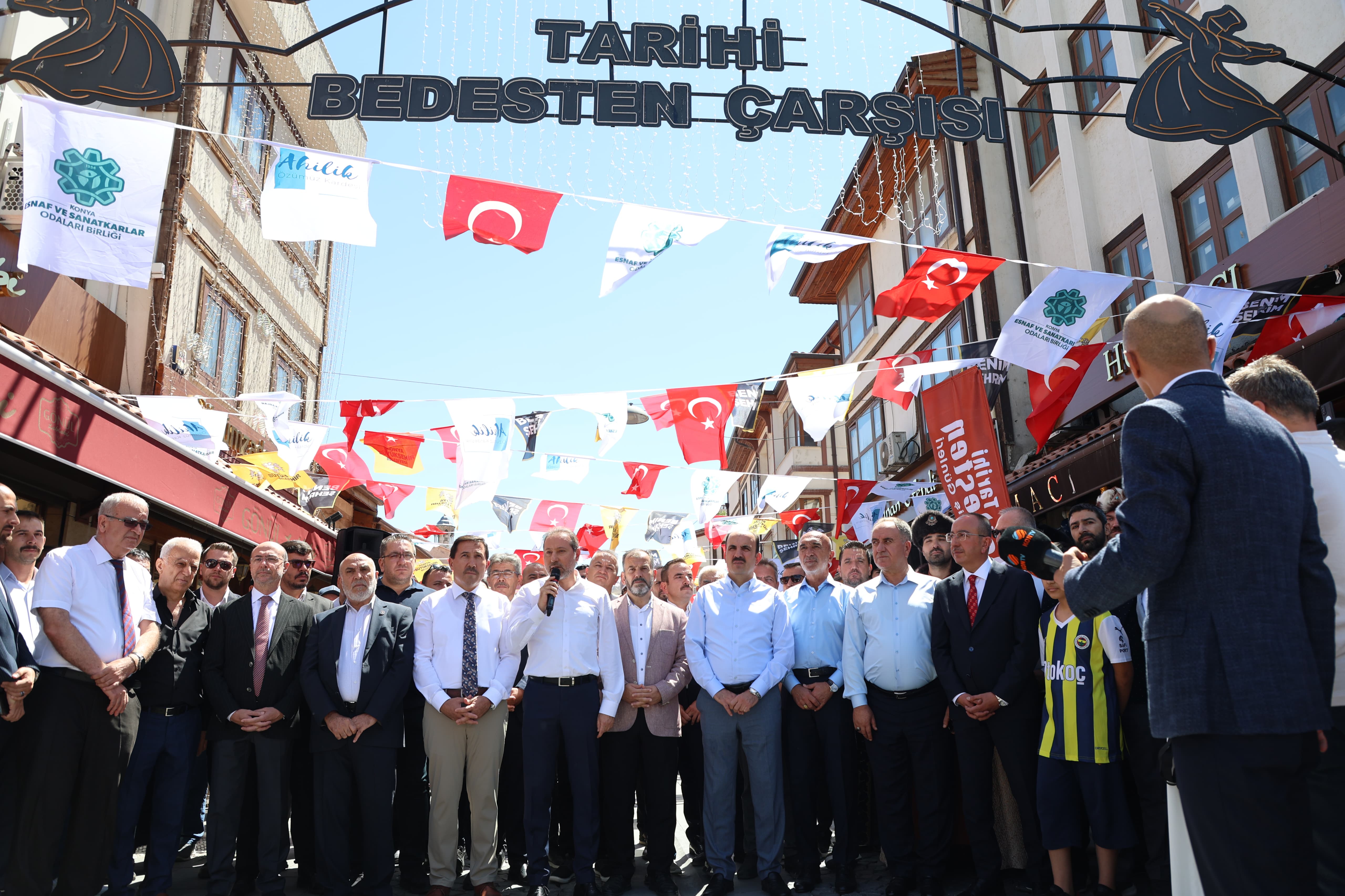 BAŞKAN ALTAY 3. TARİHİ BEDESTEN ALIŞVERİŞ GÜNLERİ’NİN AÇILIŞINI YAPTI