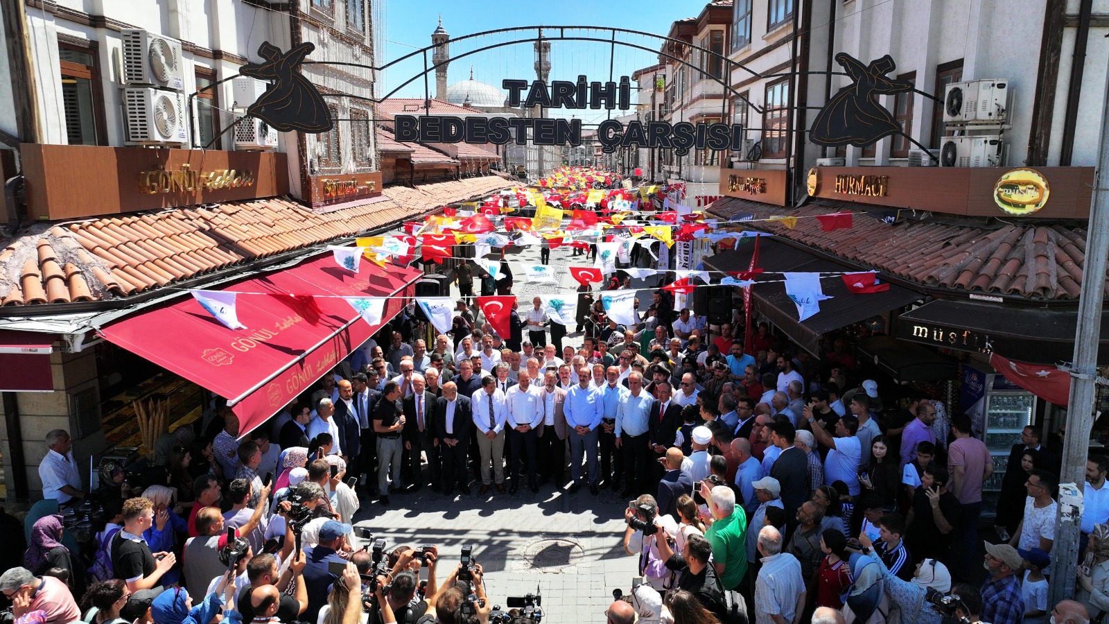 BAŞKAN ALTAY 3. TARİHİ BEDESTEN ALIŞVERİŞ GÜNLERİ’NİN AÇILIŞINI YAPTI