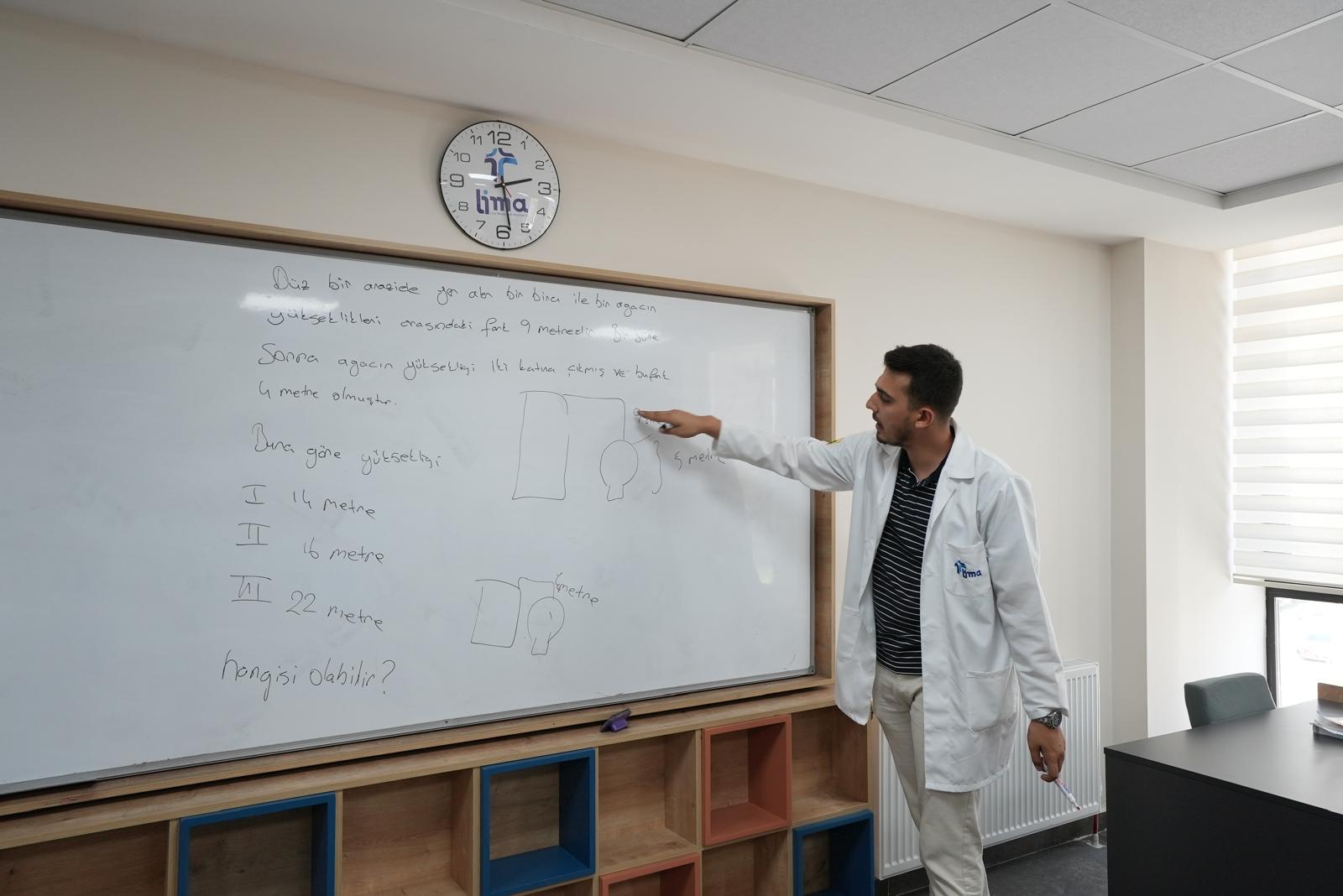 KONYA BÜYÜKŞEHİR, “LİMA YKS YAZ OKULU” İLE ÖĞRENCİLERE KATKI SAĞLIYOR