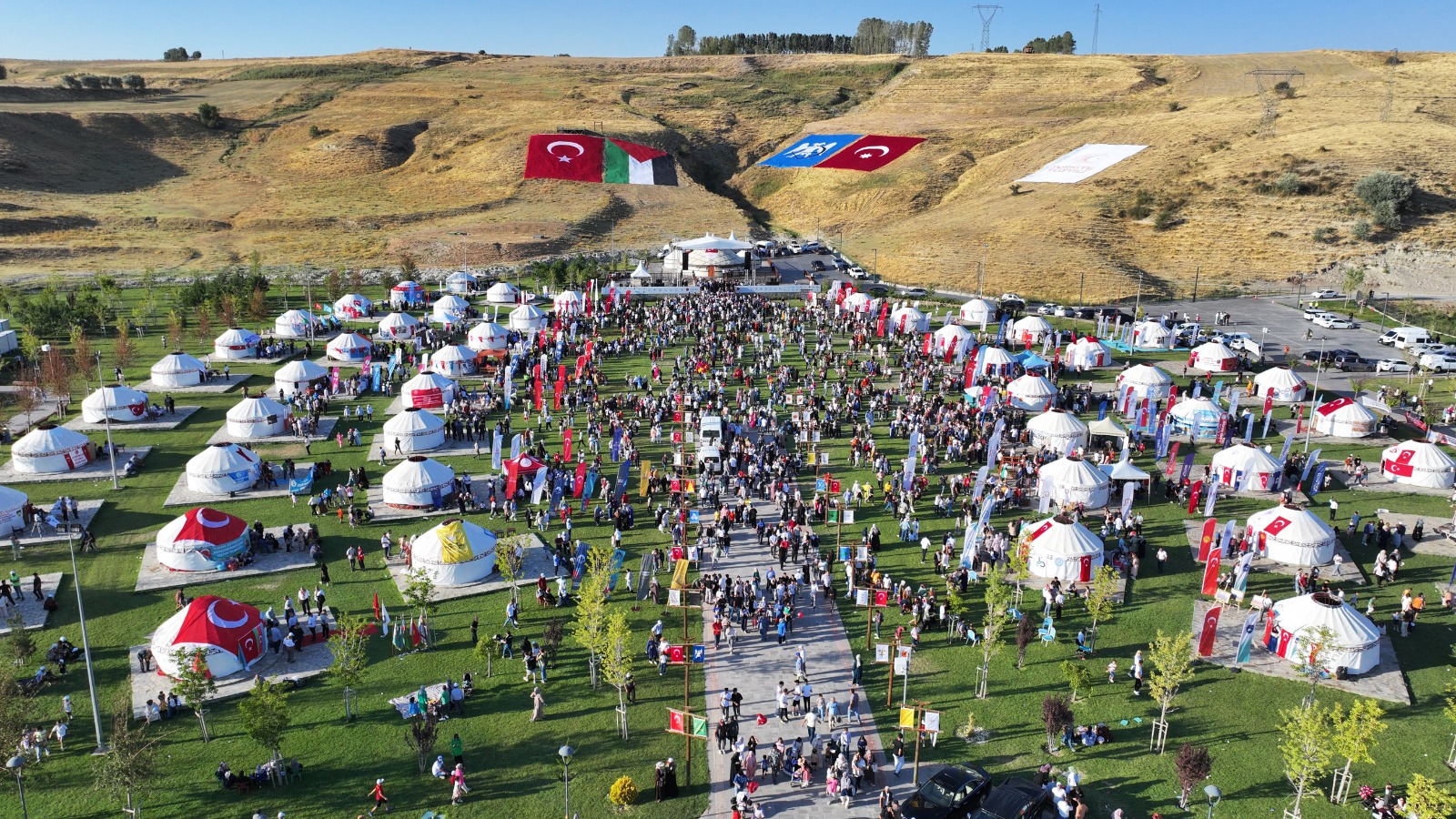 KONYA BÜYÜKŞEHİR MALAZGİRT ZAFERİ’NİN 953. YIL DÖNÜMÜ COŞKUSUNA EŞLİK EDİYOR