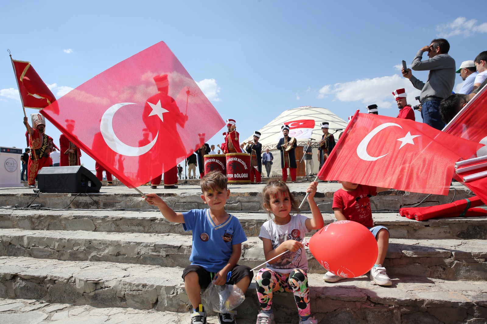 KONYA BÜYÜKŞEHİR MALAZGİRT ZAFERİ’NİN 953. YIL DÖNÜMÜ COŞKUSUNA EŞLİK EDİYOR