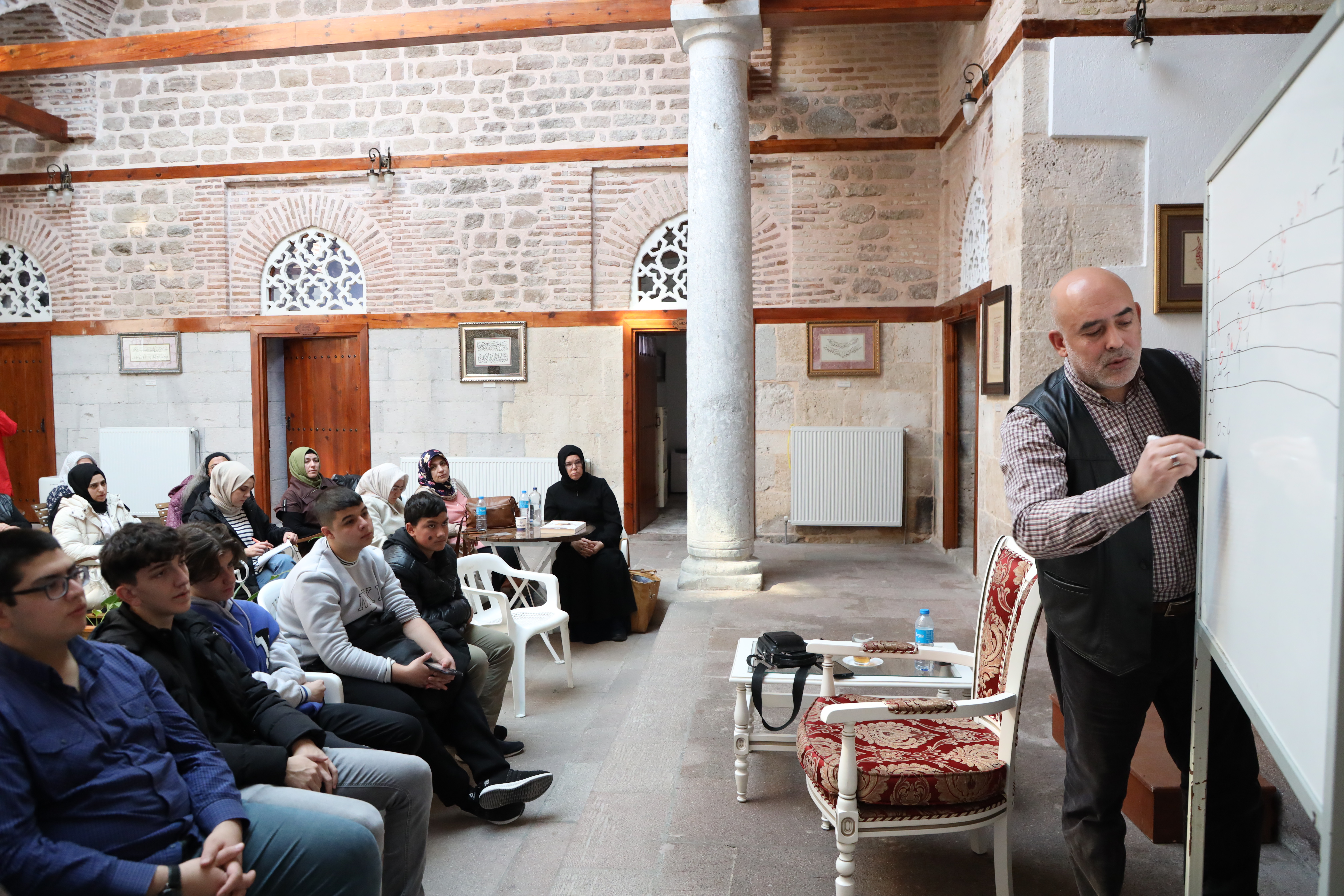 KONYA BÜYÜKŞEHİR BELEDİYESİ TÜRK-İSLAM SANATLARI AKADEMİSİ’NDE KAYIT HEYECANI BAŞLIYOR