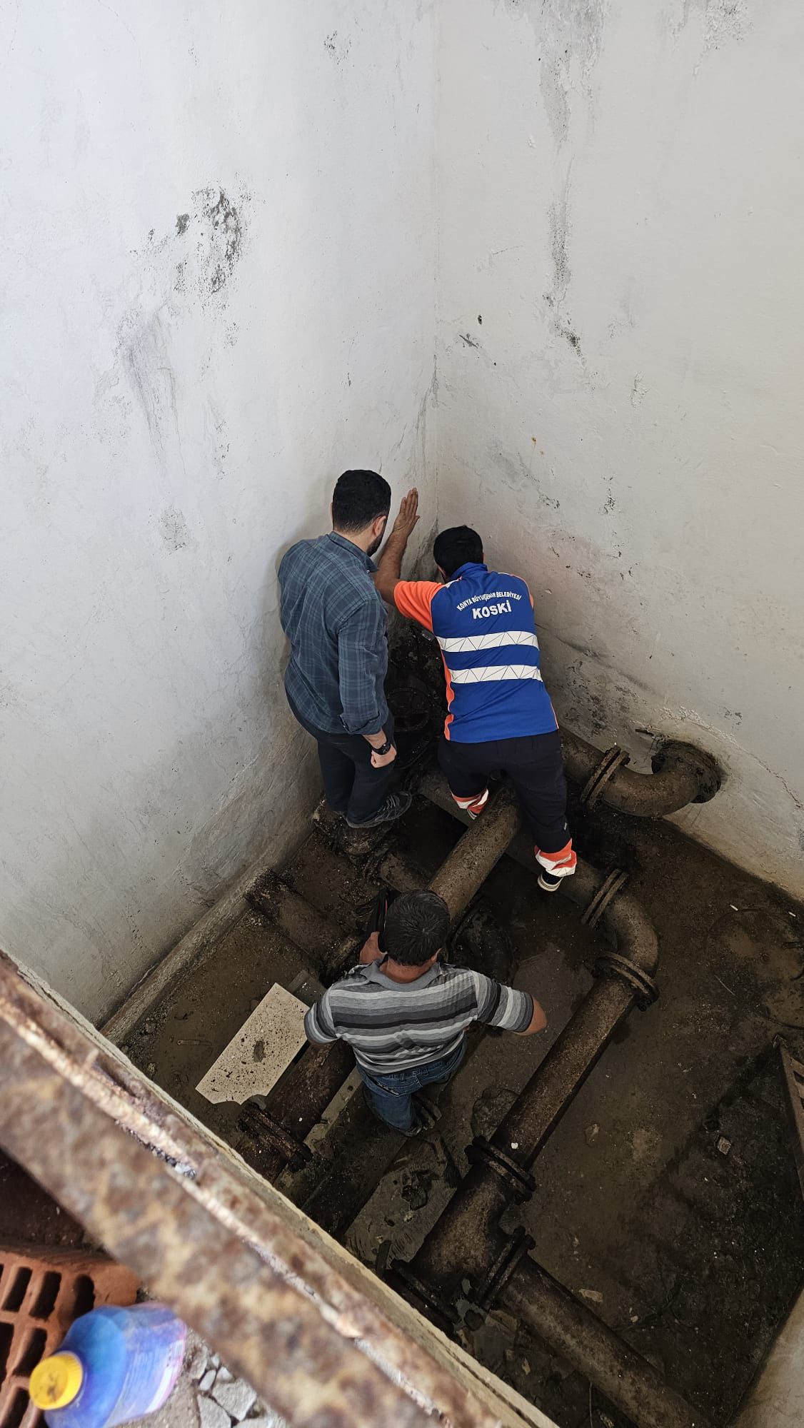 KONYA BÜYÜKŞEHİR OSMANİYE’DE DEPREMDE OLUŞAN ALTYAPI HASARLARINI ONARIYOR