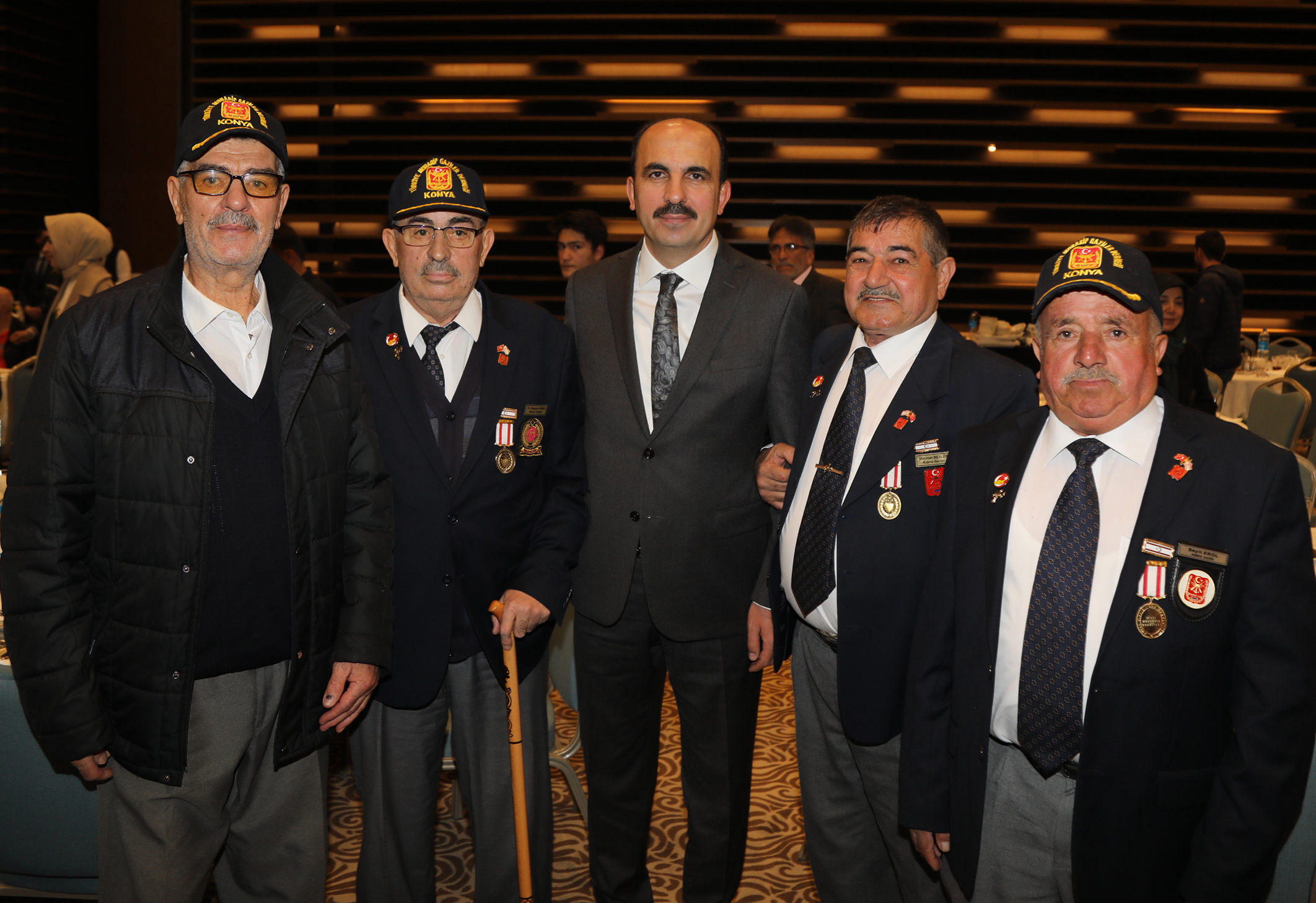 BAŞKAN ALTAY: “GAZİLERİMİZ VATAN VE BAYRAK SEVGİSİNİN YAŞAYAN SEMBOLLERİDİR”
