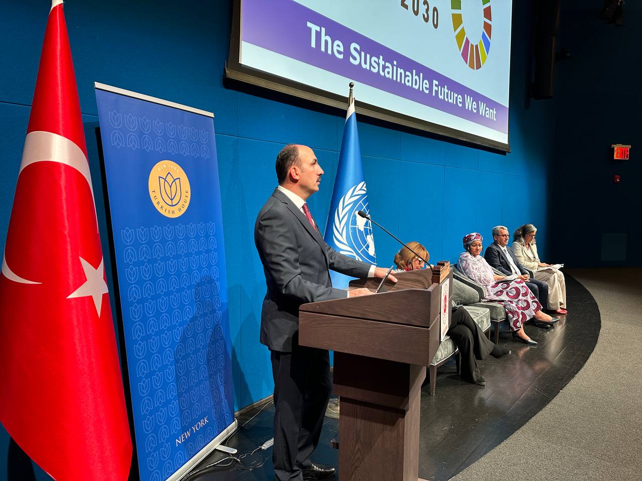 UCLG BAŞKANI ALTAY, NEW YORK TÜRKEVİ’NDE BM YÖNETİCİLERİ VE FARKLI ÜLKELERDEN YEREL LİDERLERİ AĞIRLADI