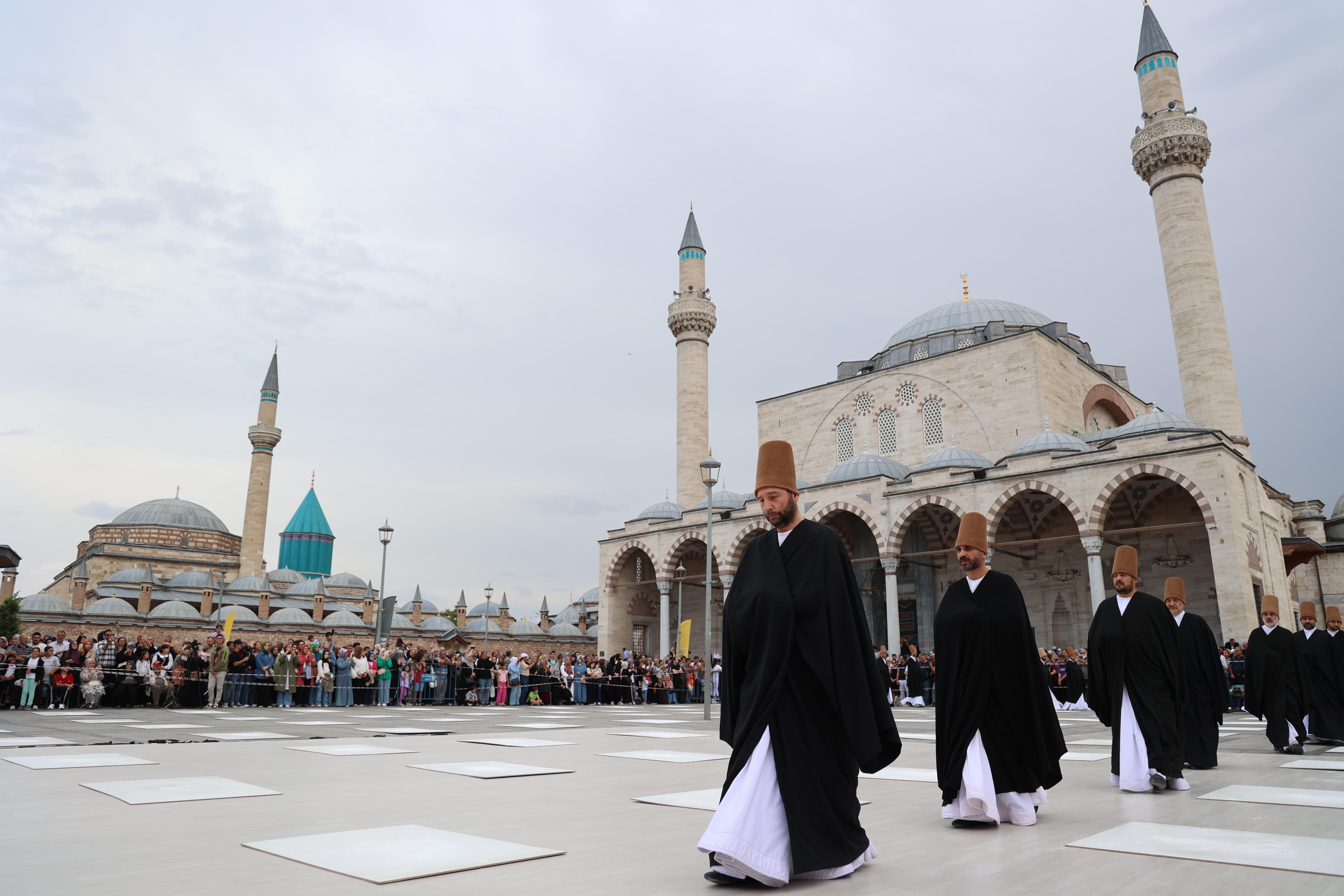 DÜNYAYI KONYA’DA BULUŞTURAN 21. MİSTİK MÜZİK FESTİVALİ COŞKUYLA BAŞLADI