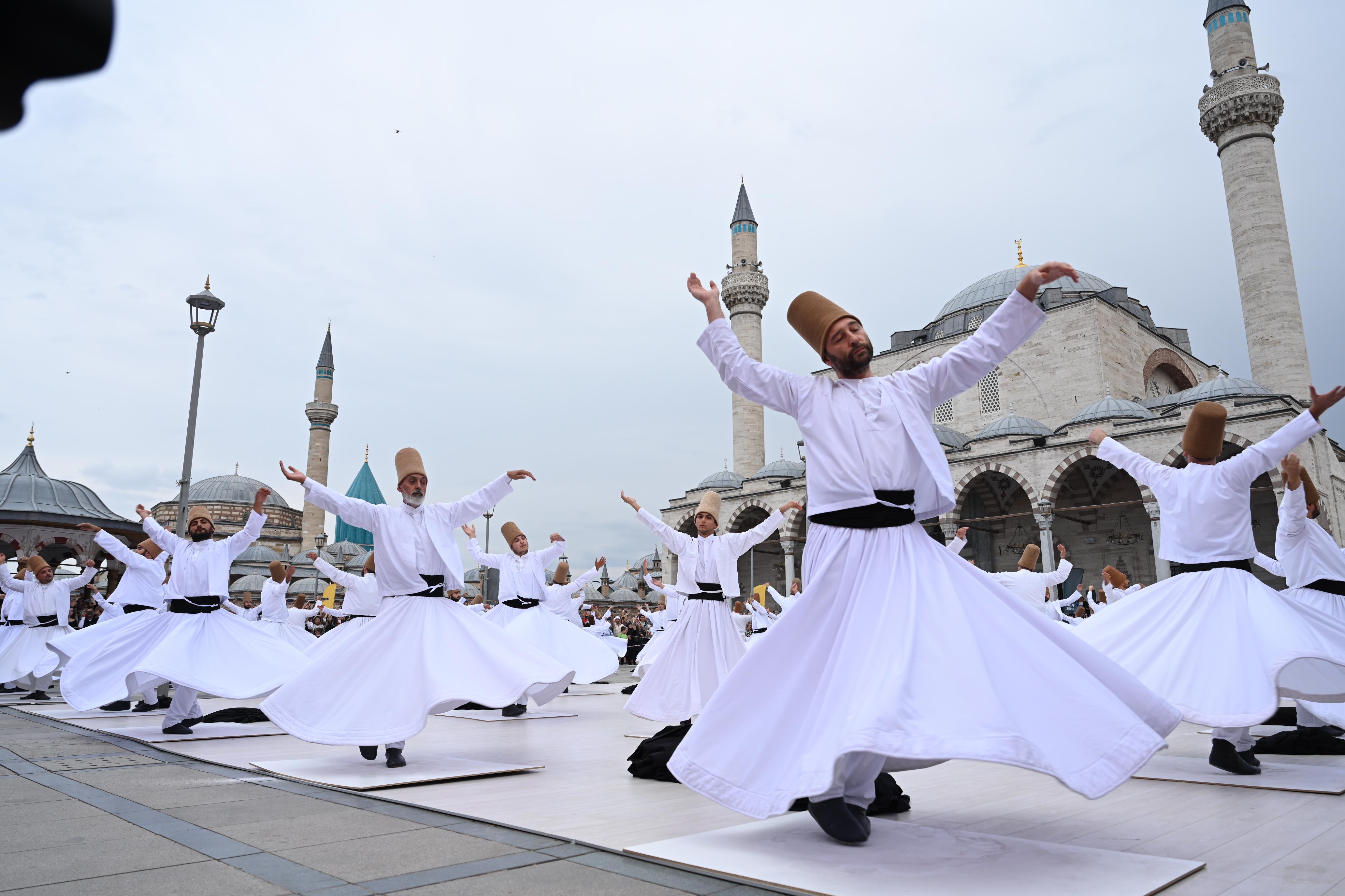 DÜNYAYI KONYA’DA BULUŞTURAN 21. MİSTİK MÜZİK FESTİVALİ COŞKUYLA BAŞLADI