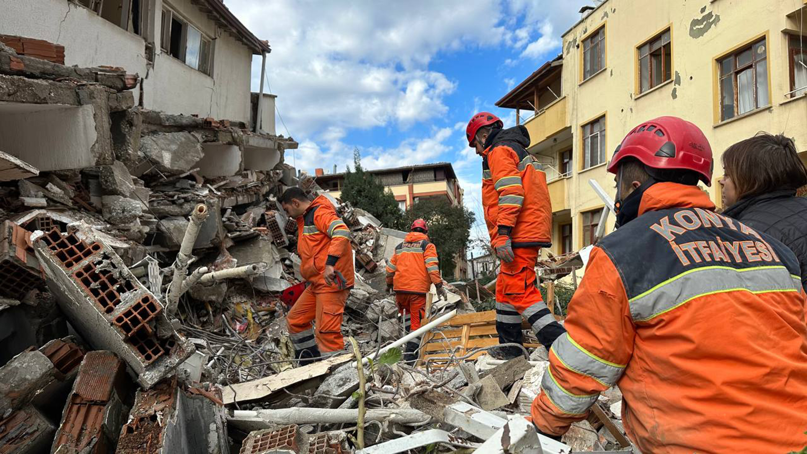 BAŞKAN ALTAY İTFAİYE TEŞKİLATI’NIN 310. KURULUŞ YILINI KUTLADI