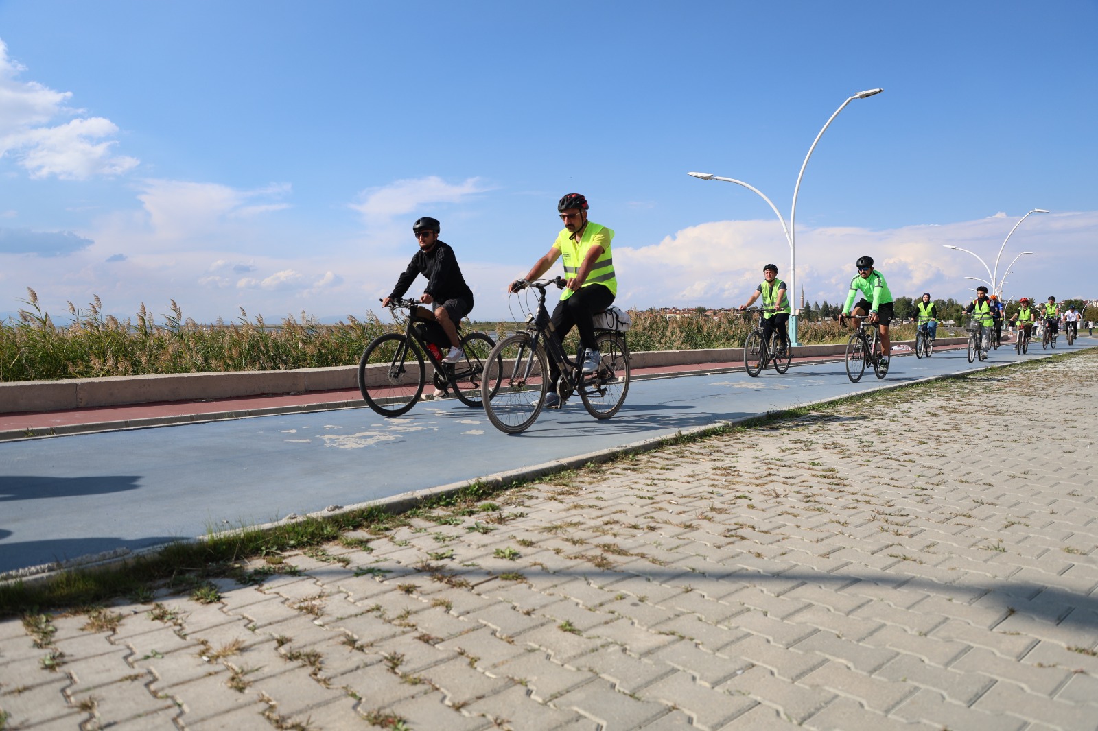 KONYA’DA BİSİKLETSEVERLER TARİHİ VE DOĞAL GÜZELLİKLERİ PEDAL ÇEVİREREK KEŞFEDİYOR
