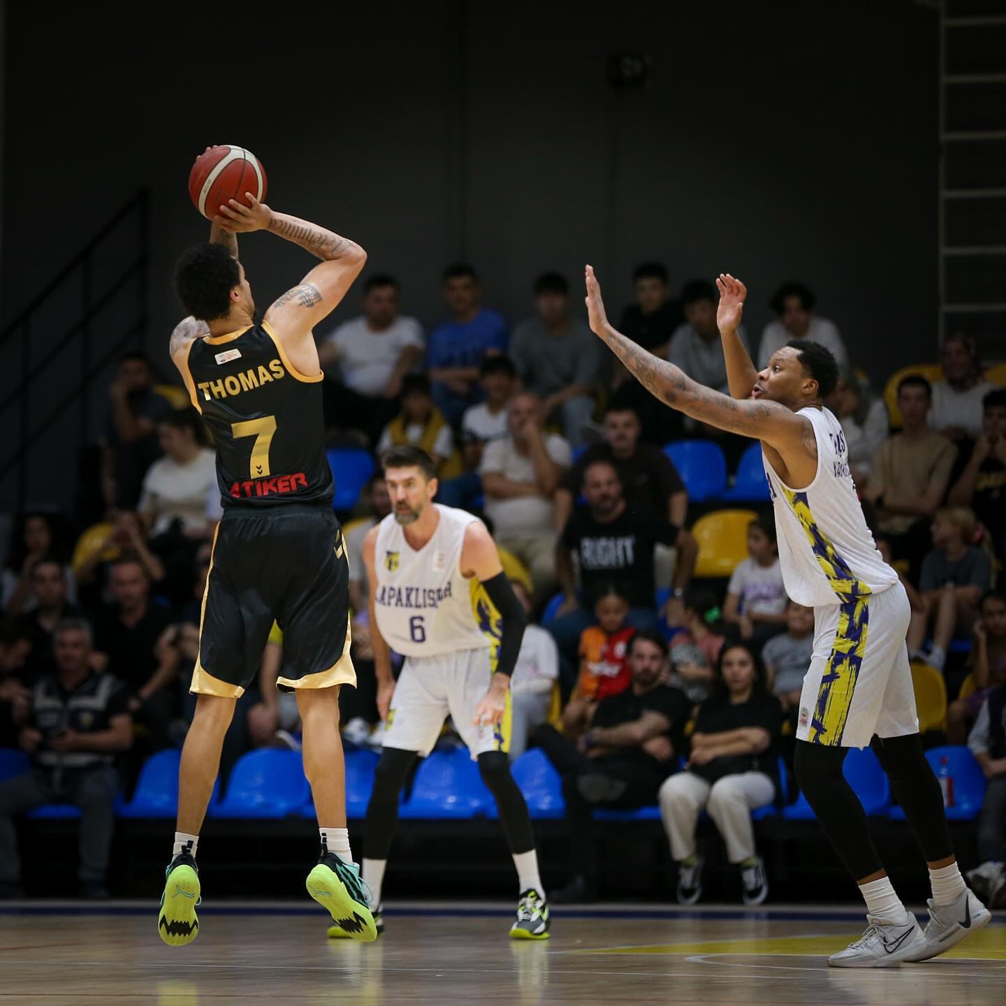 KONYA BÜYÜKŞEHİR BASKETBOLDA DOLU DİZGİN
