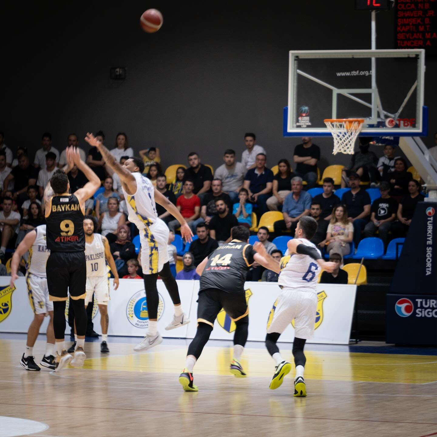 KONYA BÜYÜKŞEHİR BASKETBOLDA DOLU DİZGİN