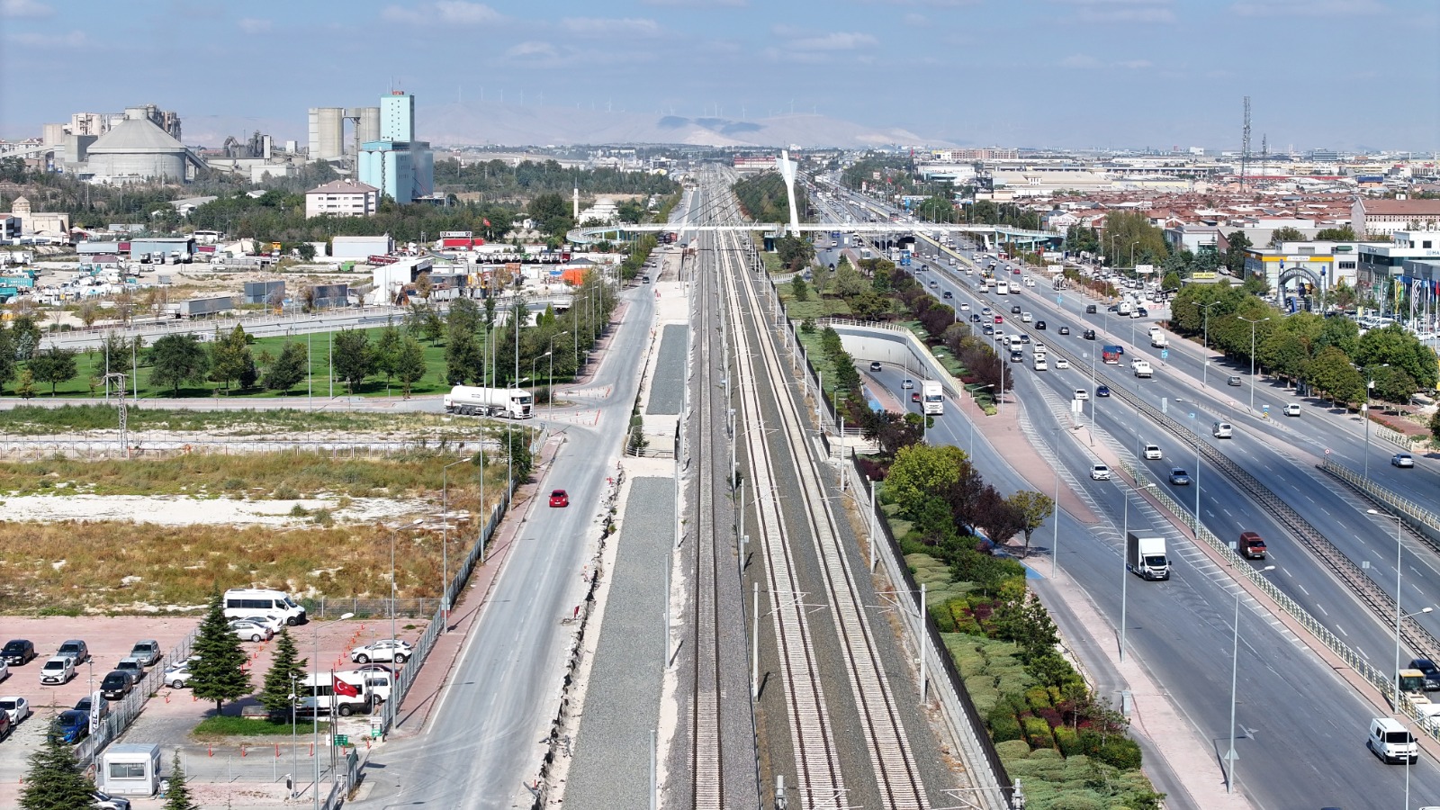 BAŞKAN ALTAY BANLİYÖ HATTINDA ÇALIŞMALARIN YOĞUN ŞEKİLDE SÜRDÜĞÜNÜ AÇIKLADI