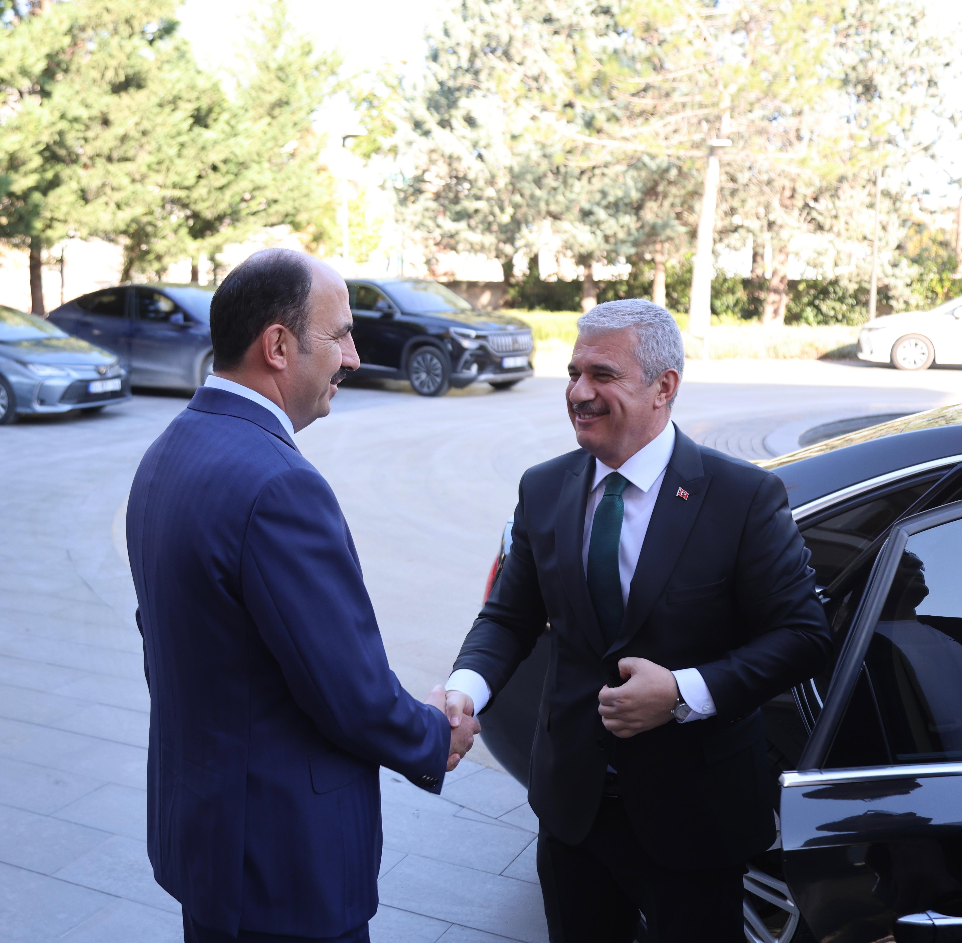 KONYA VALİSİ AKIN BAŞKAN ALTAY’I ZİYARET ETTİ